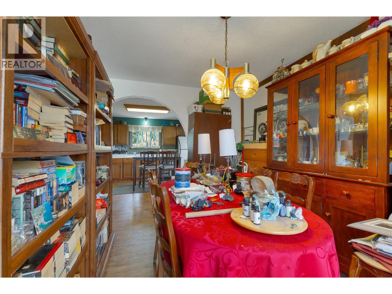 7096 Longacre Drive Property Photo 13