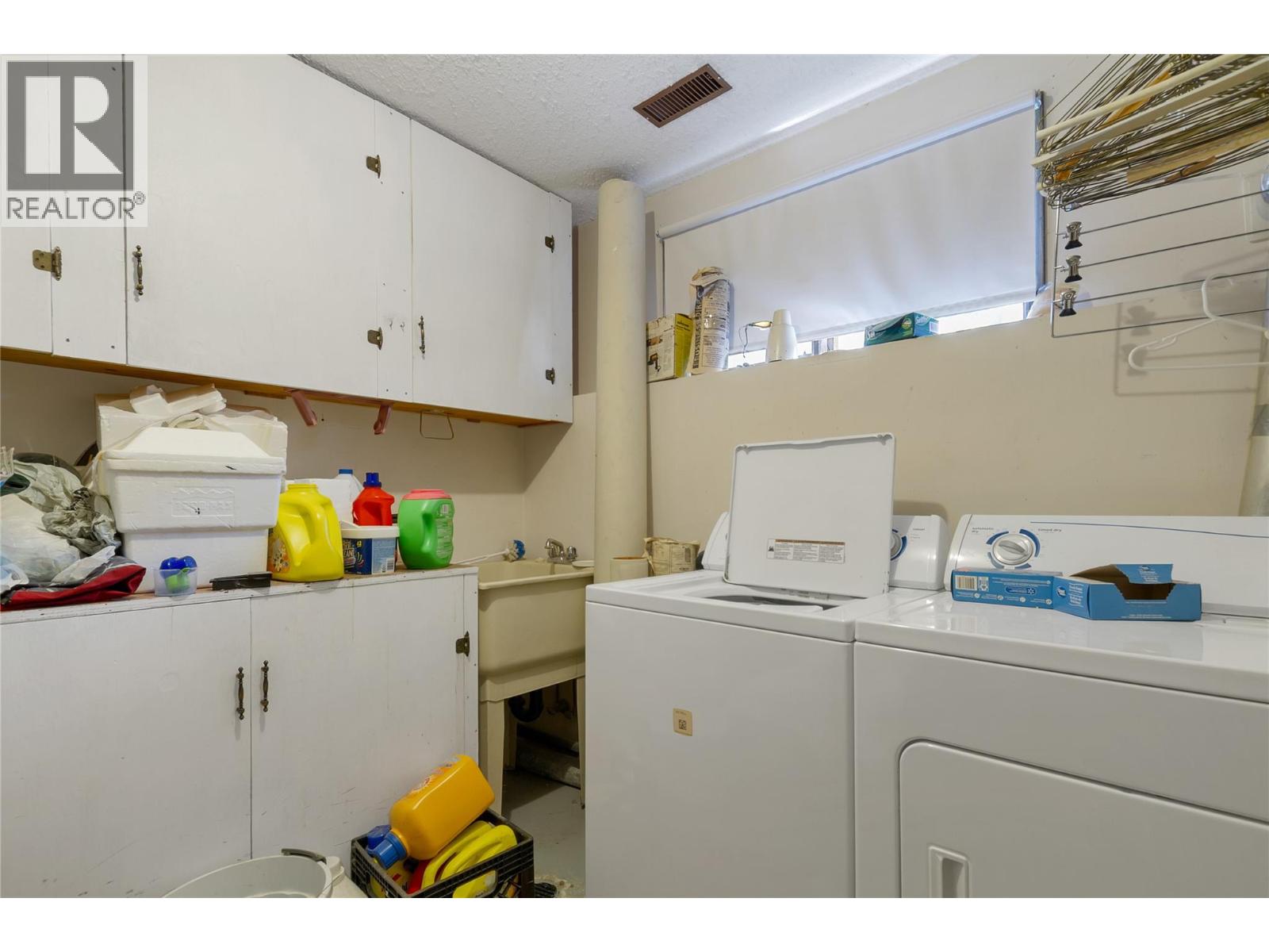 7096 Longacre Drive Property Photo 33