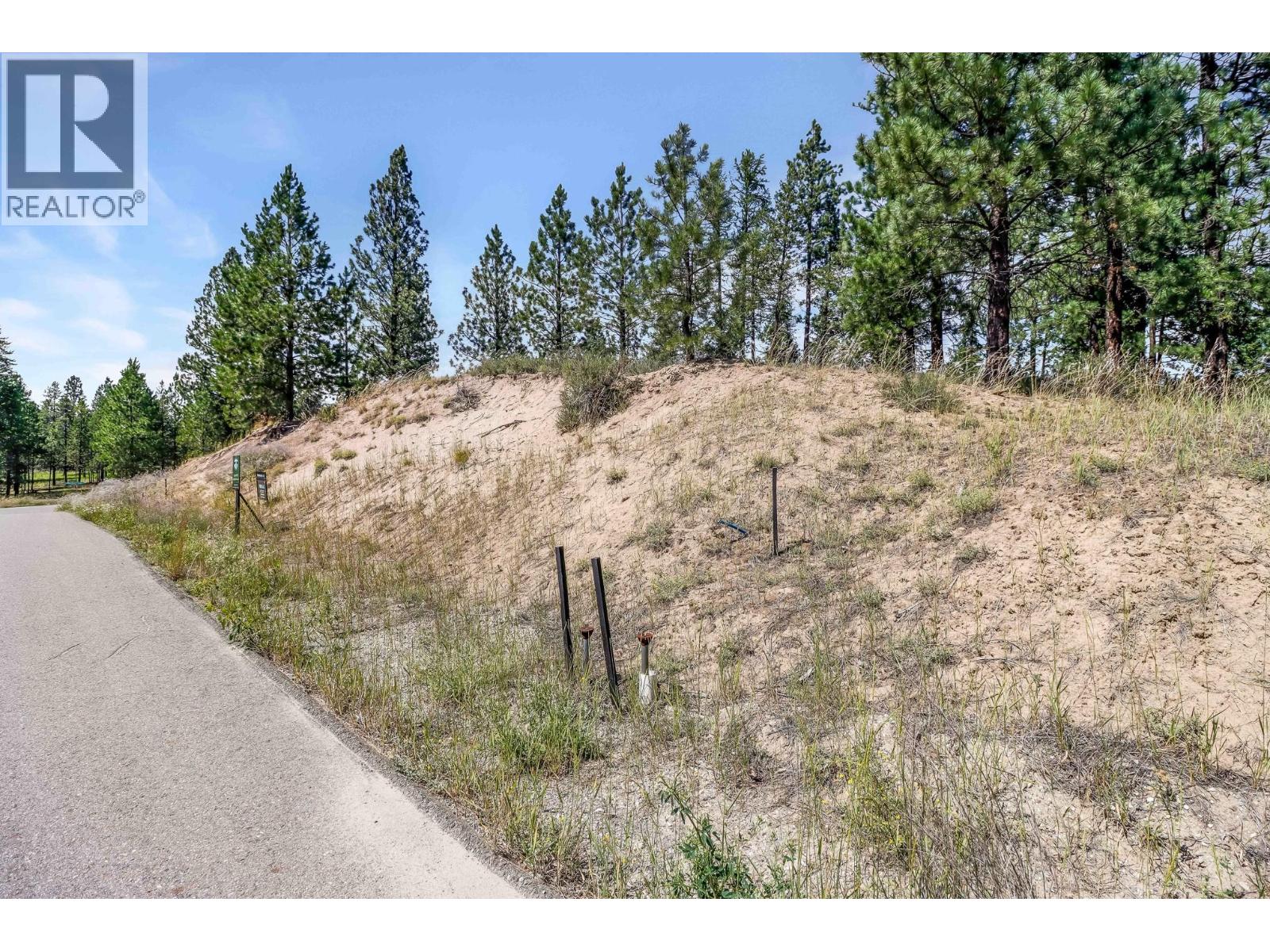241 Corral Boulevard Property Photo 3