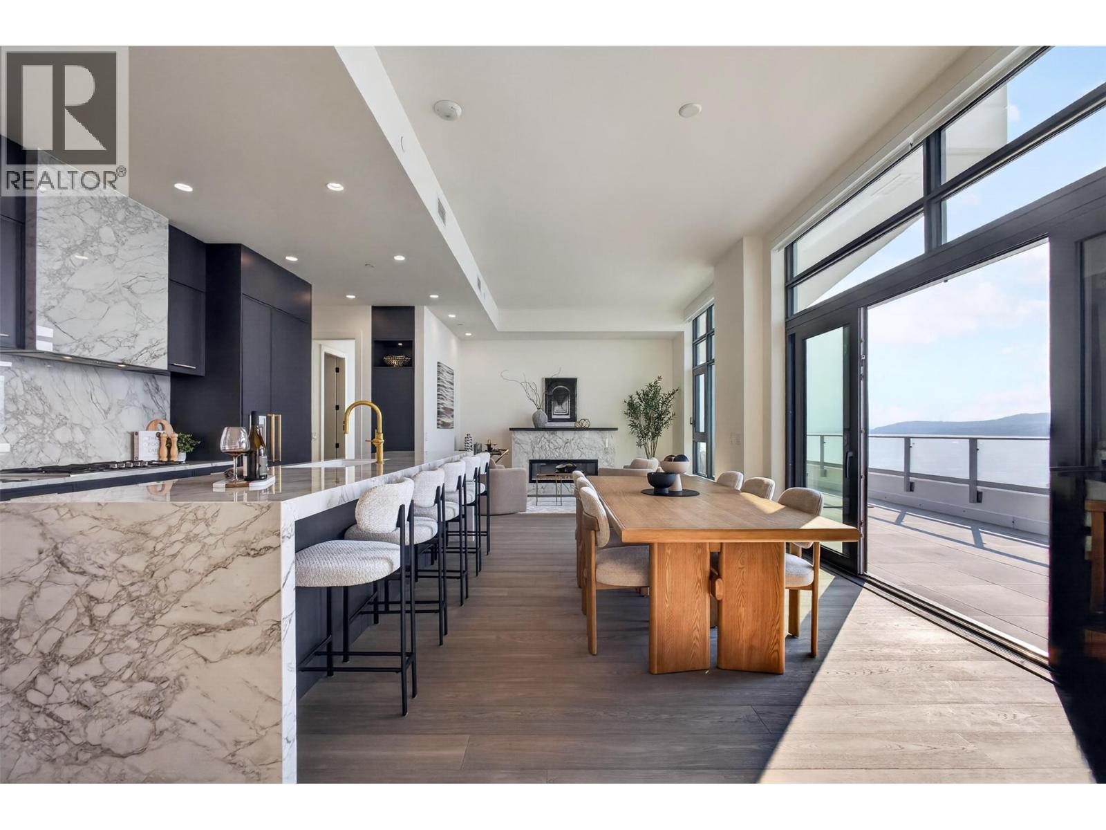 3800 Capozzi Road Unit# Ph2 Property Photo 1