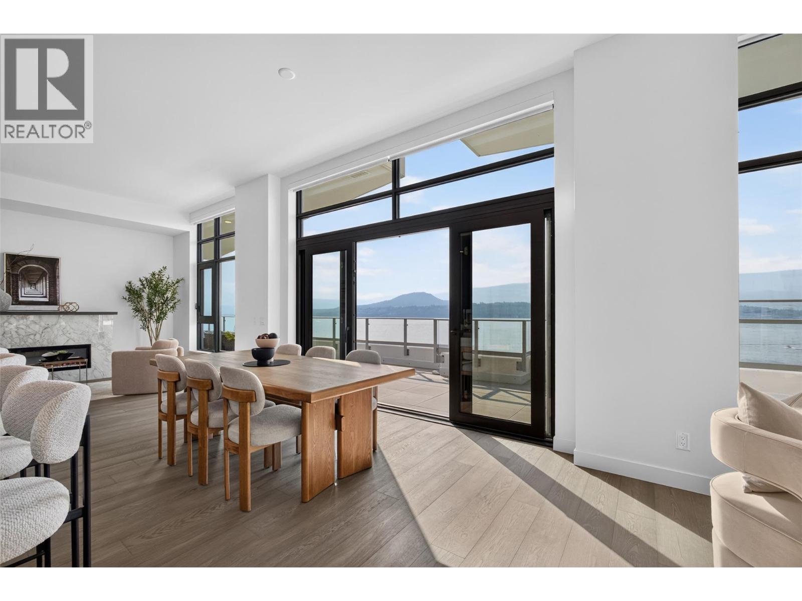 3800 Capozzi Road Unit# Ph2 Property Photo 2