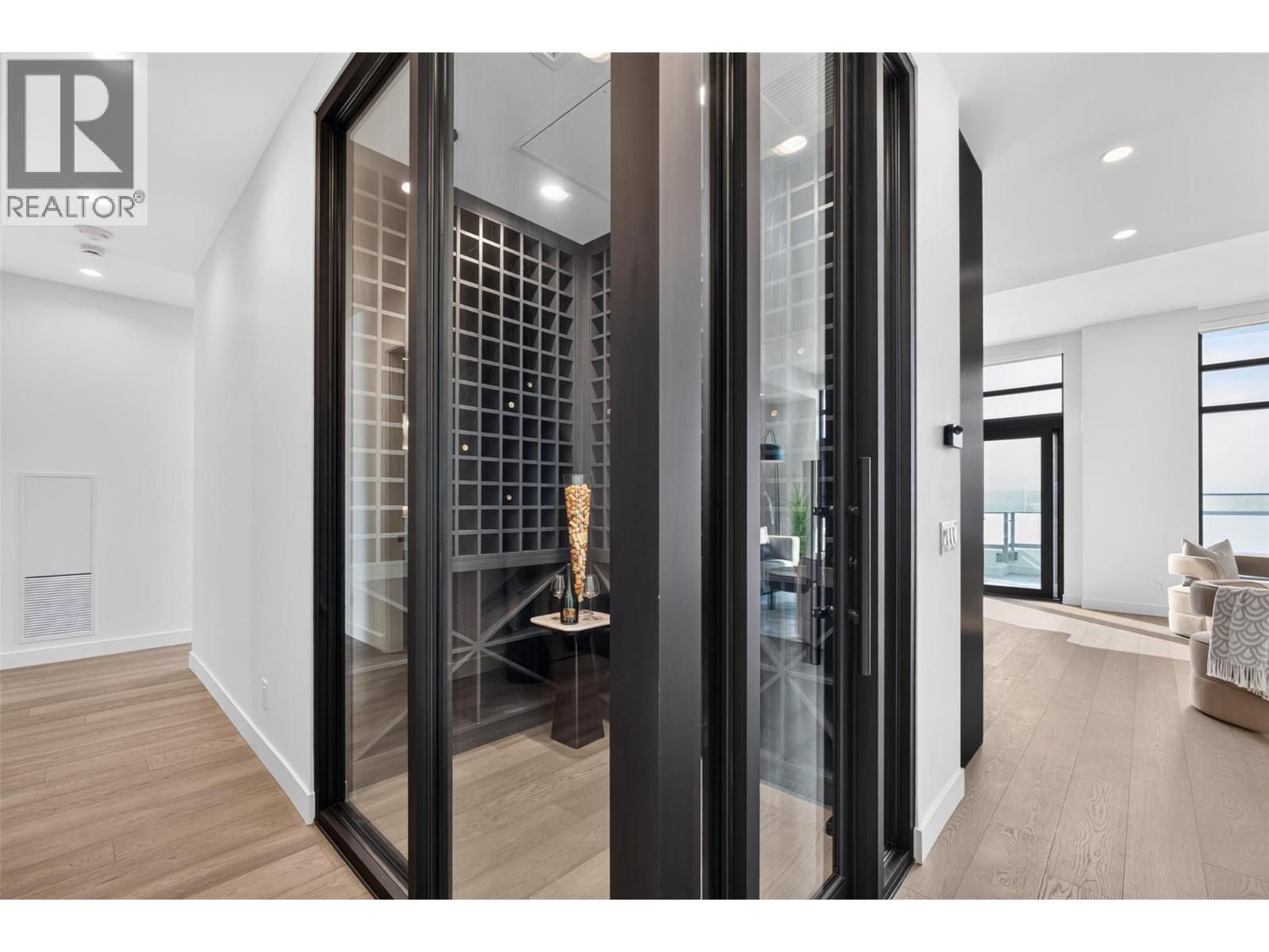 3800 Capozzi Road Unit# Ph2 Property Photo 11