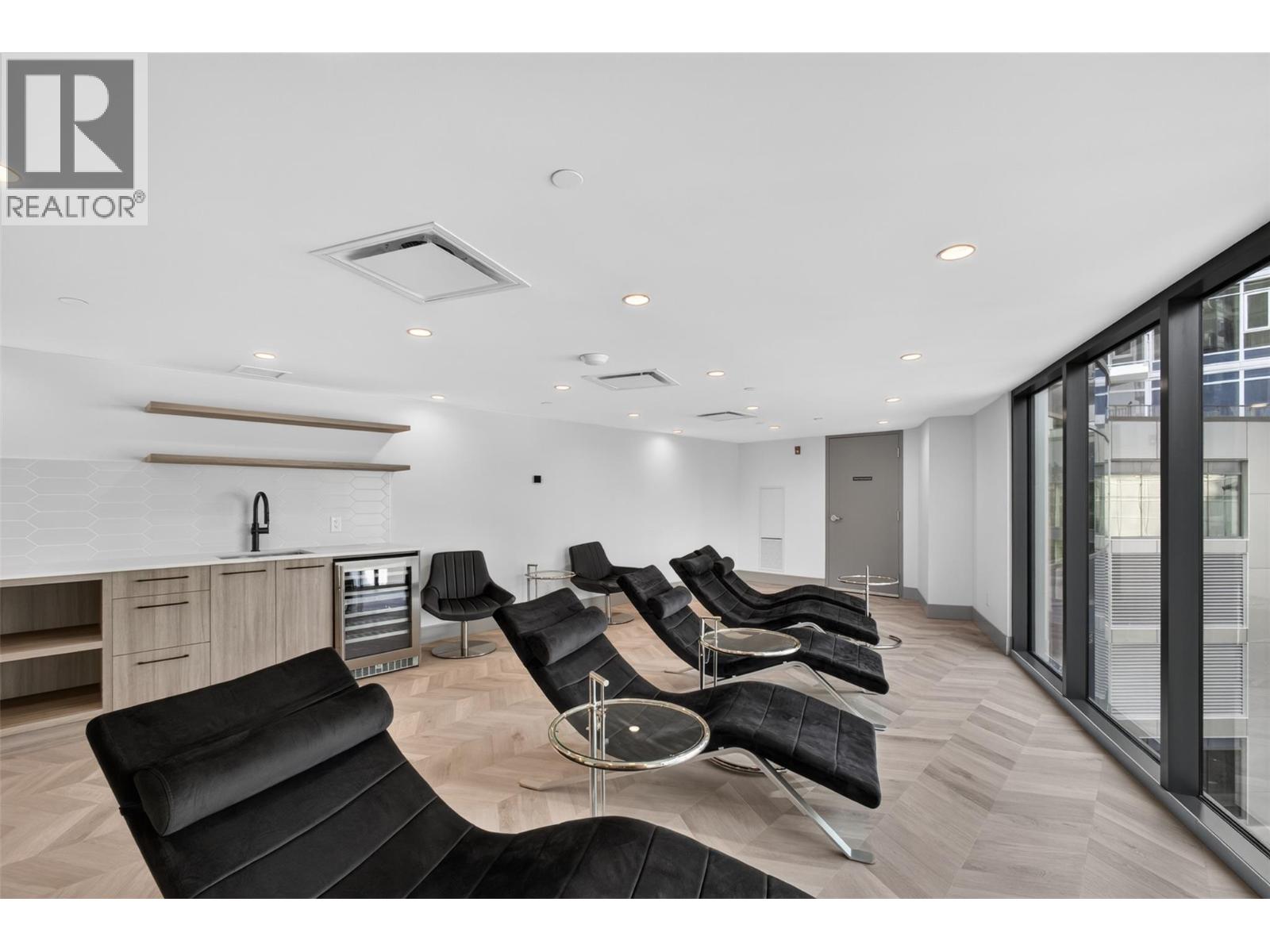 3800 Capozzi Road Unit# Ph2 Property Photo 65