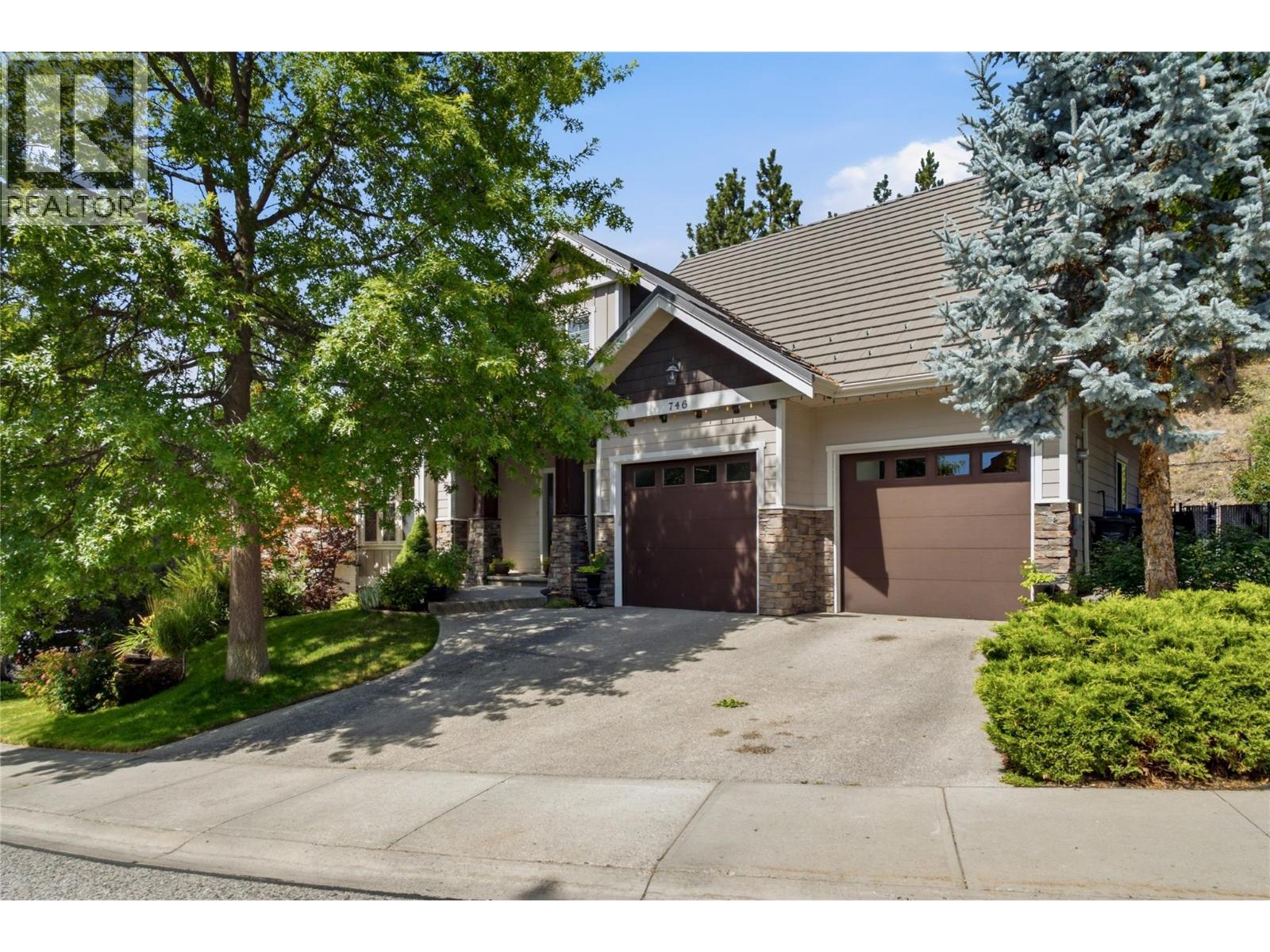 746 Long Ridge Drive S Property Photo 1