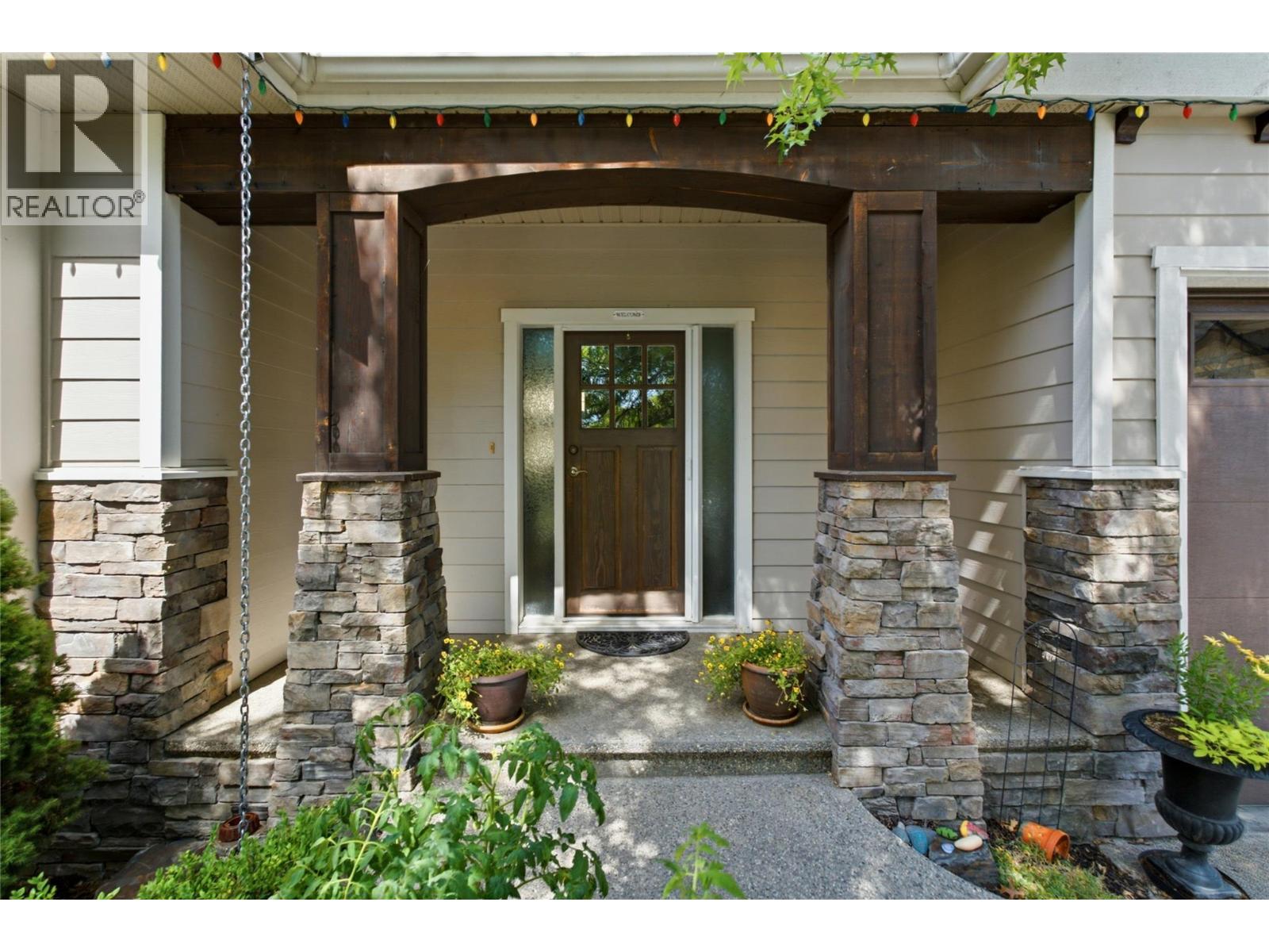 746 Long Ridge Drive S Property Photo 4