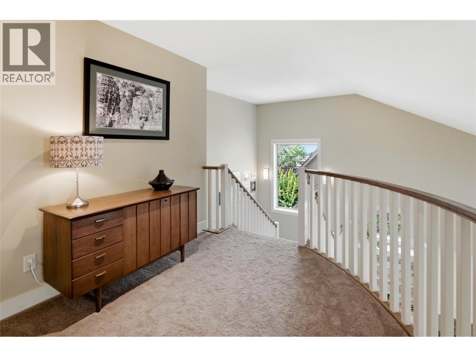 746 Long Ridge Drive S Property Photo 25