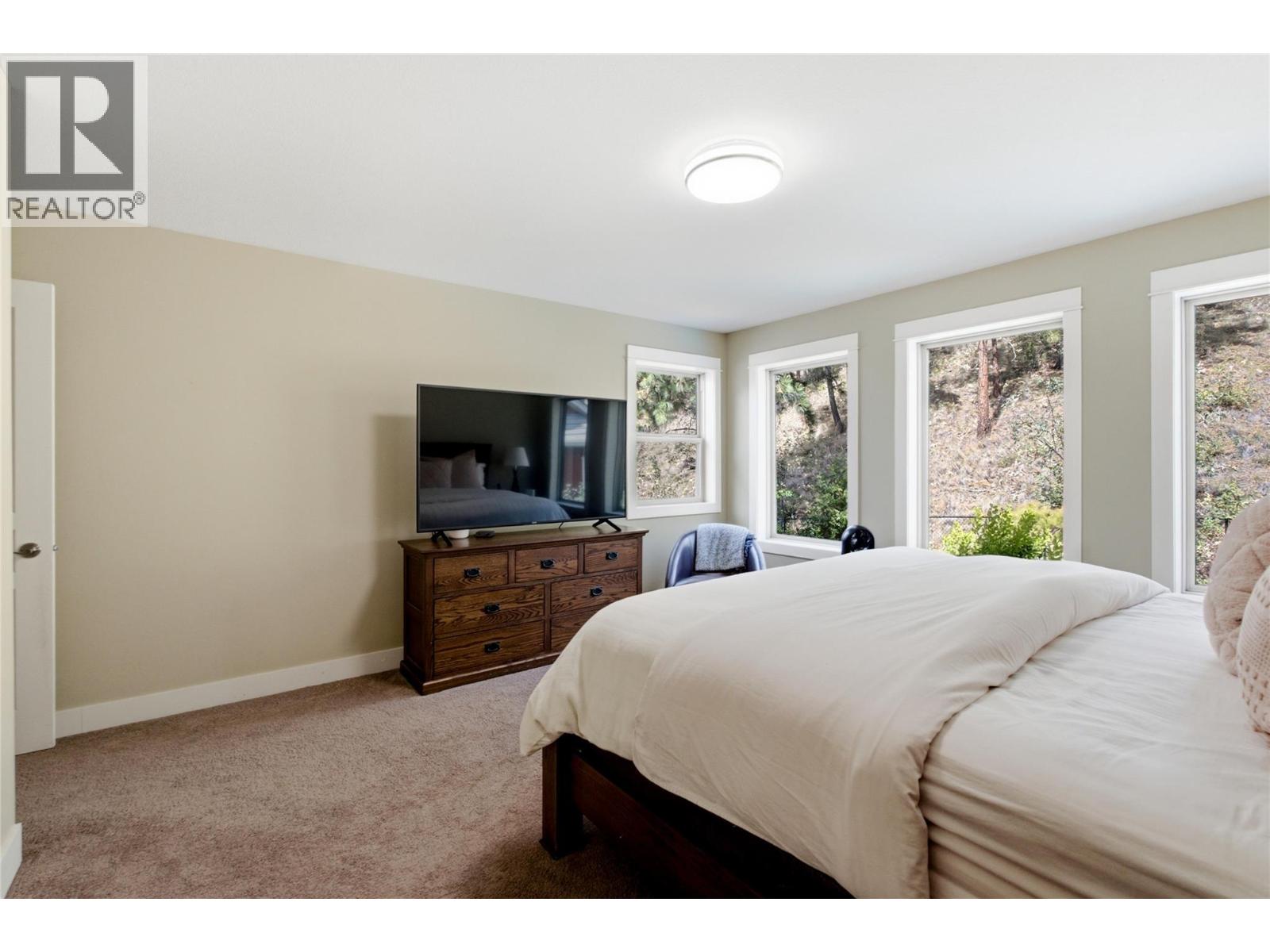 746 Long Ridge Drive S Property Photo 27