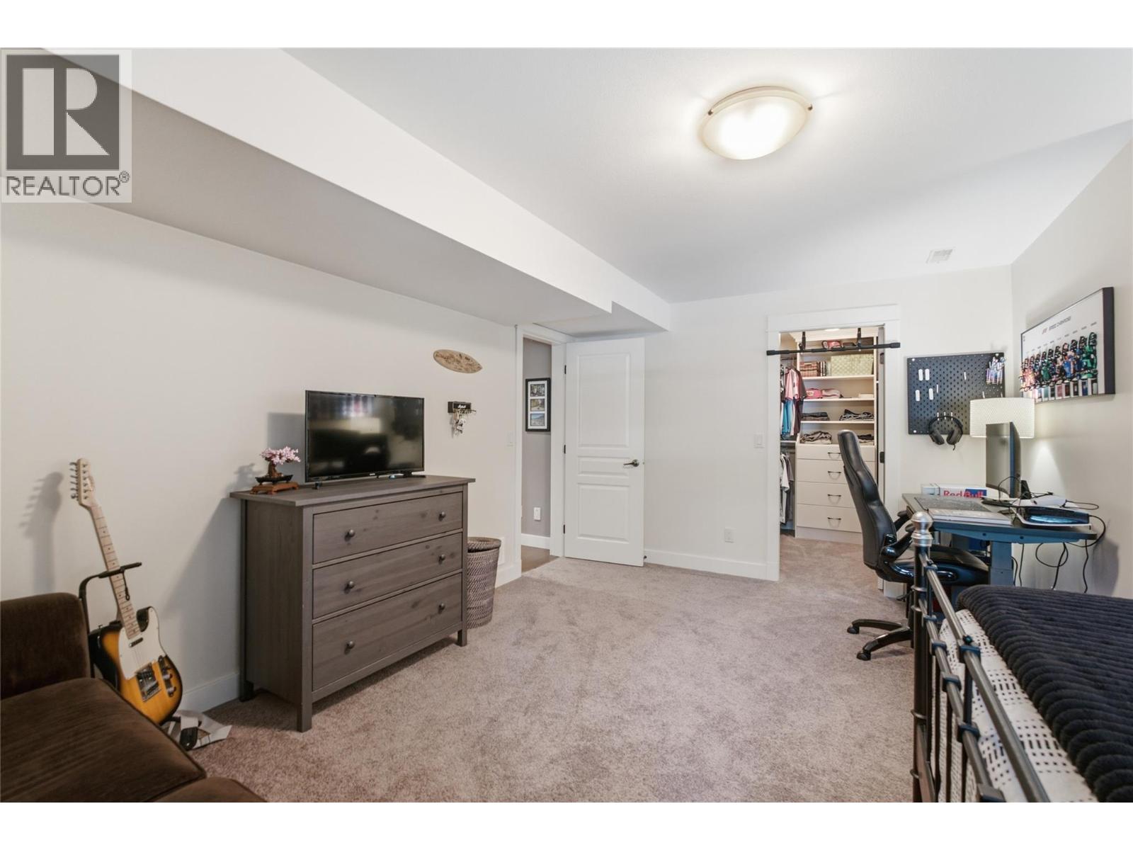746 Long Ridge Drive S Property Photo 42