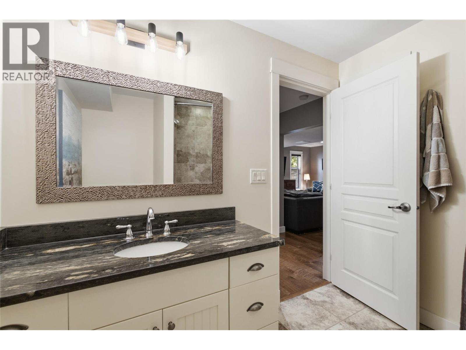 746 Long Ridge Drive S Property Photo 45