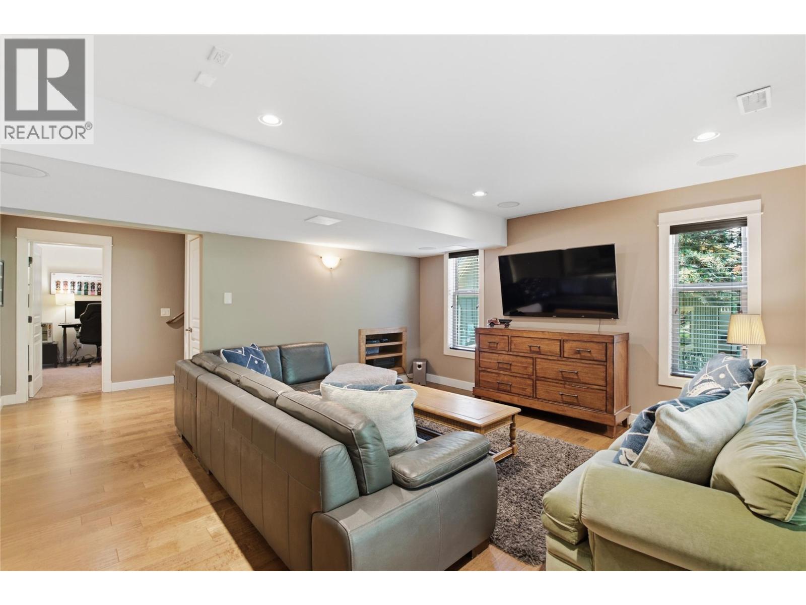 746 Long Ridge Drive S Property Photo 47