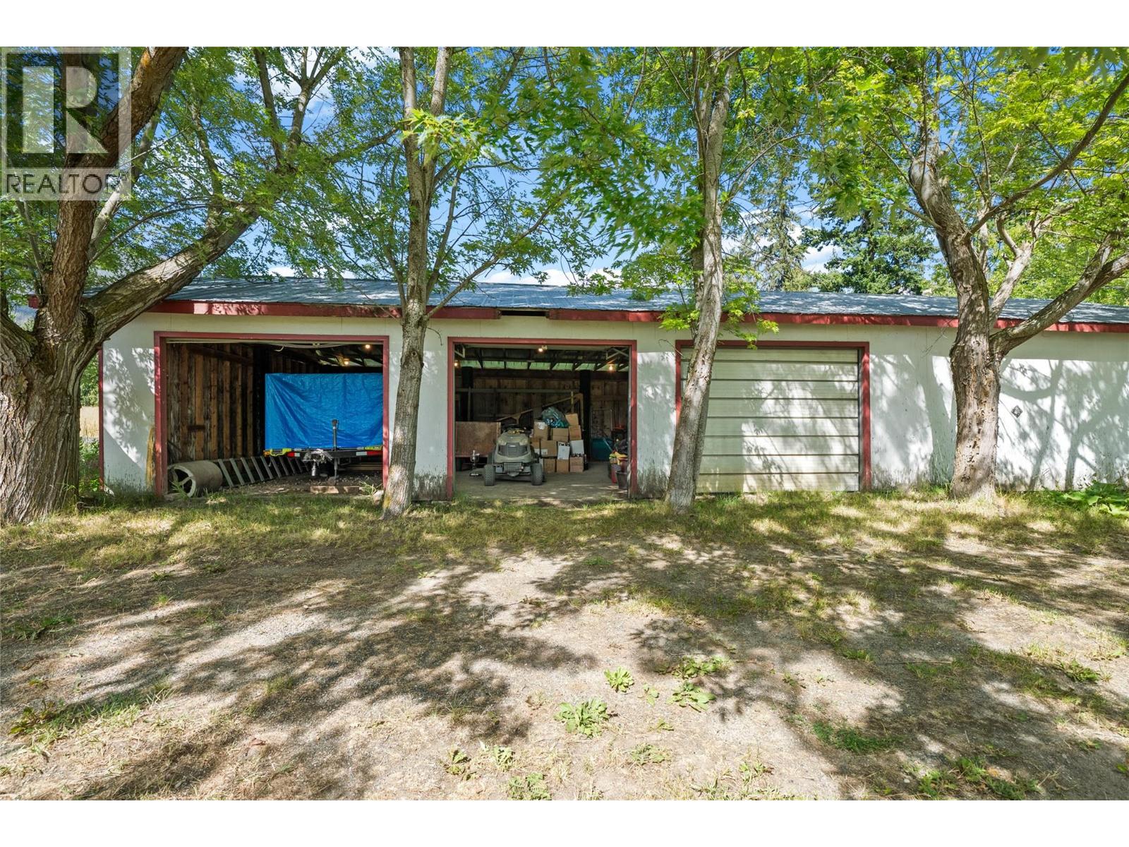 1102 Trans Canada Highway Property Photo 6