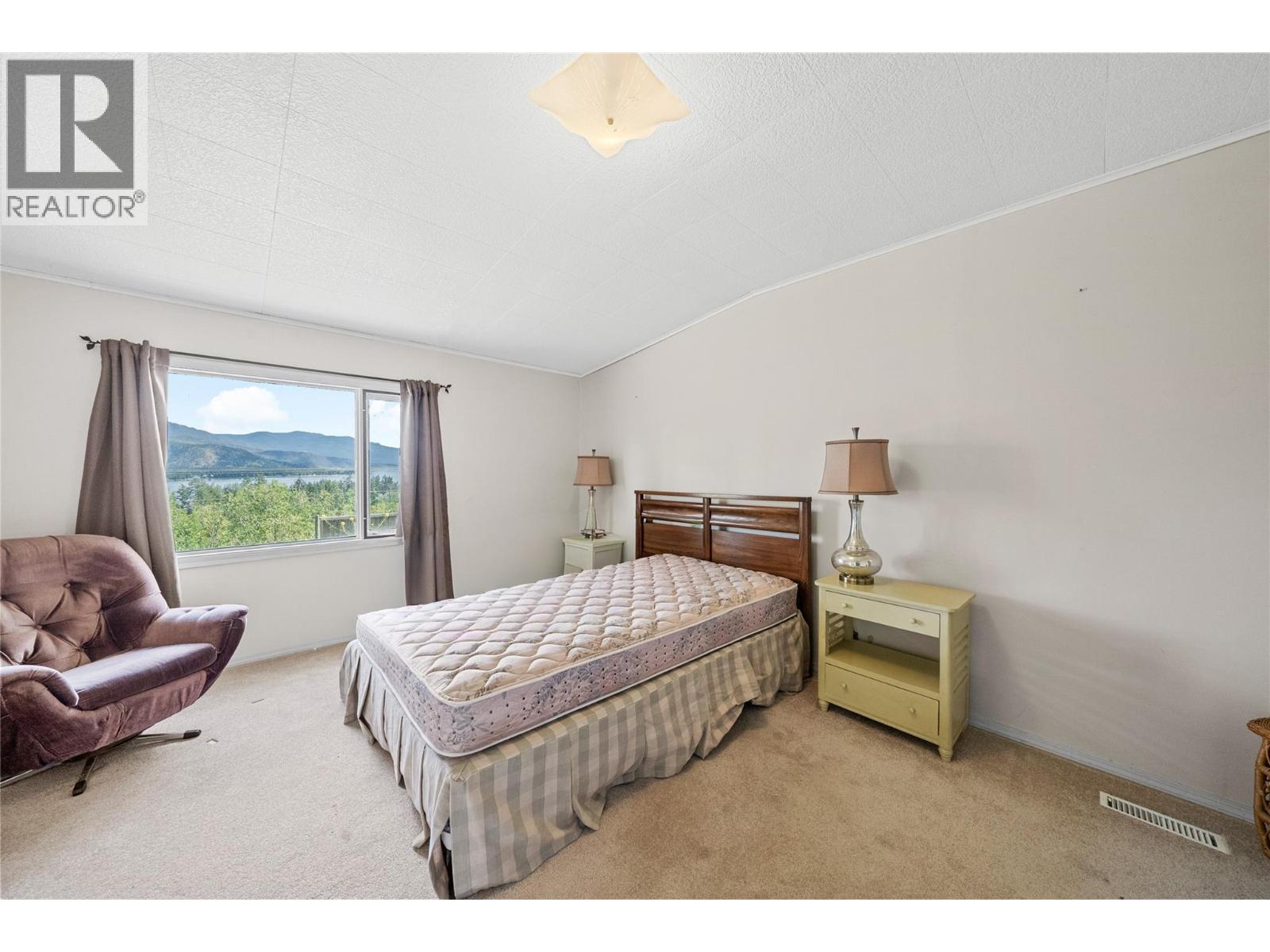 1102 Trans Canada Highway Property Photo 31