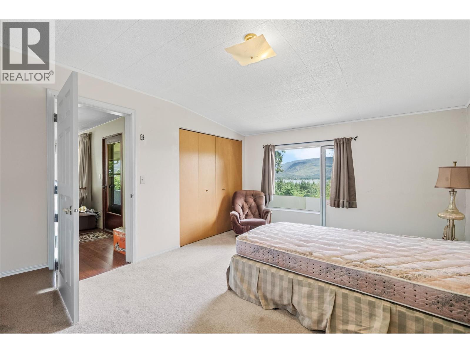 1102 Trans Canada Highway Property Photo 32