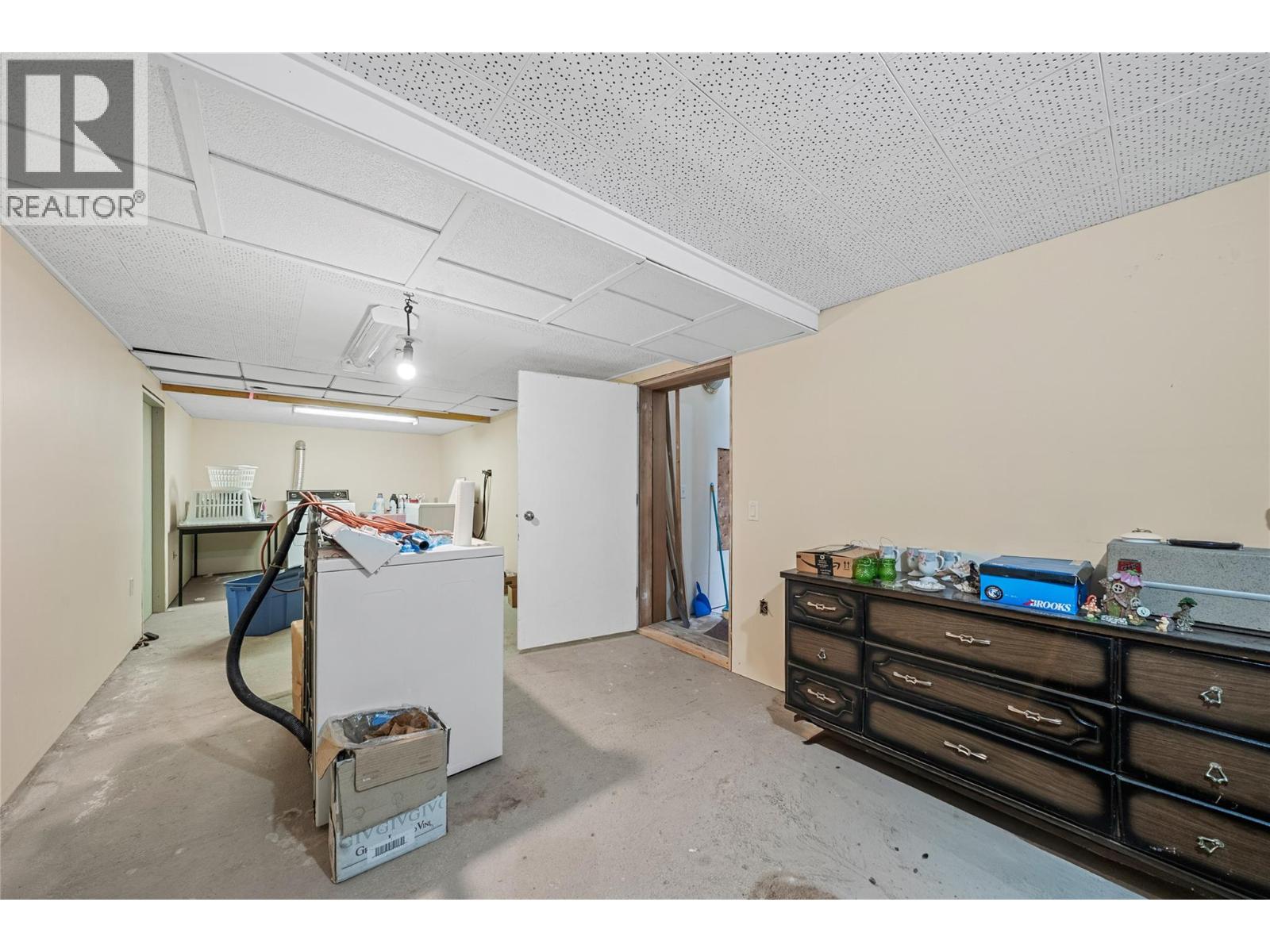 1102 Trans Canada Highway Property Photo 42