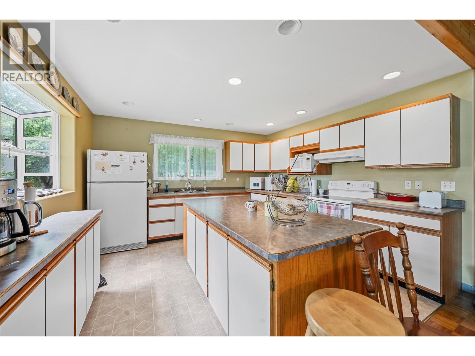 1102 Trans Canada Highway Property Photo 54
