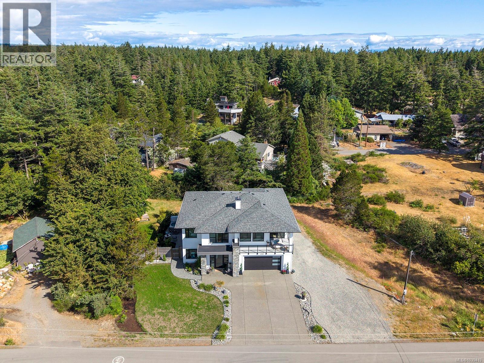 650 Lazo Rd Property Photo 5