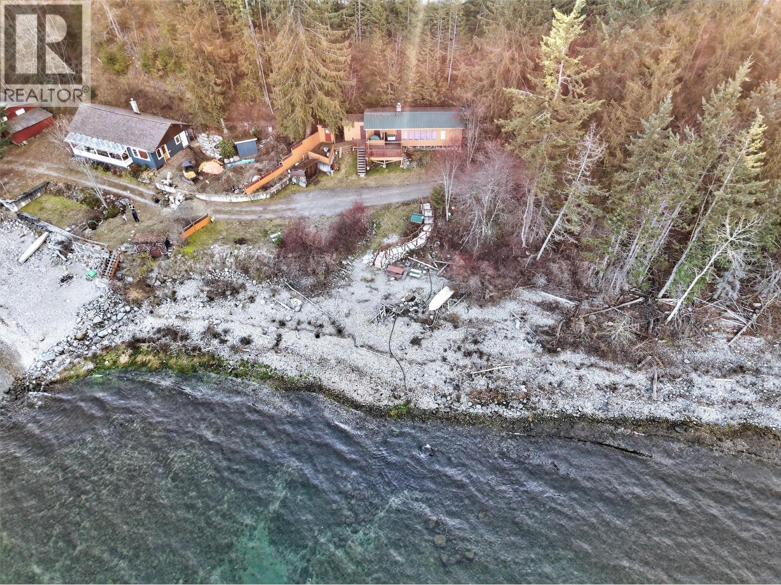 1294 Green Road Property Photo 3