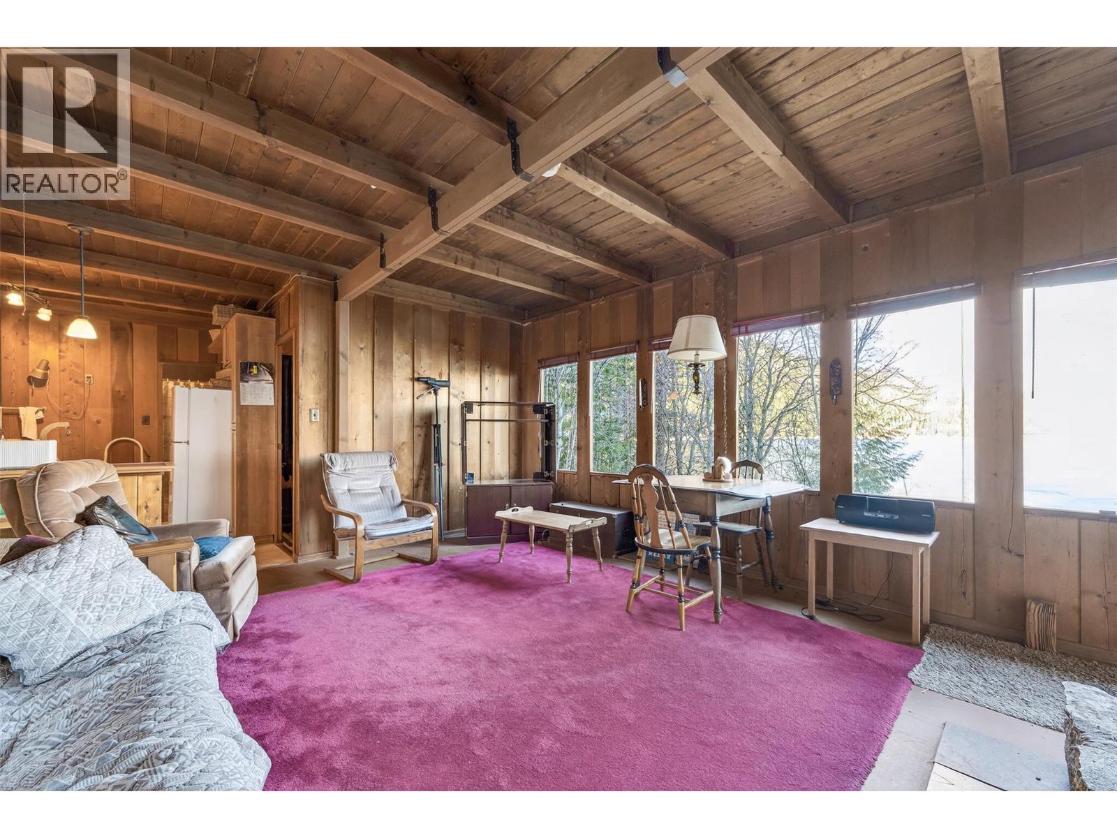 1294 Green Road Property Photo 10