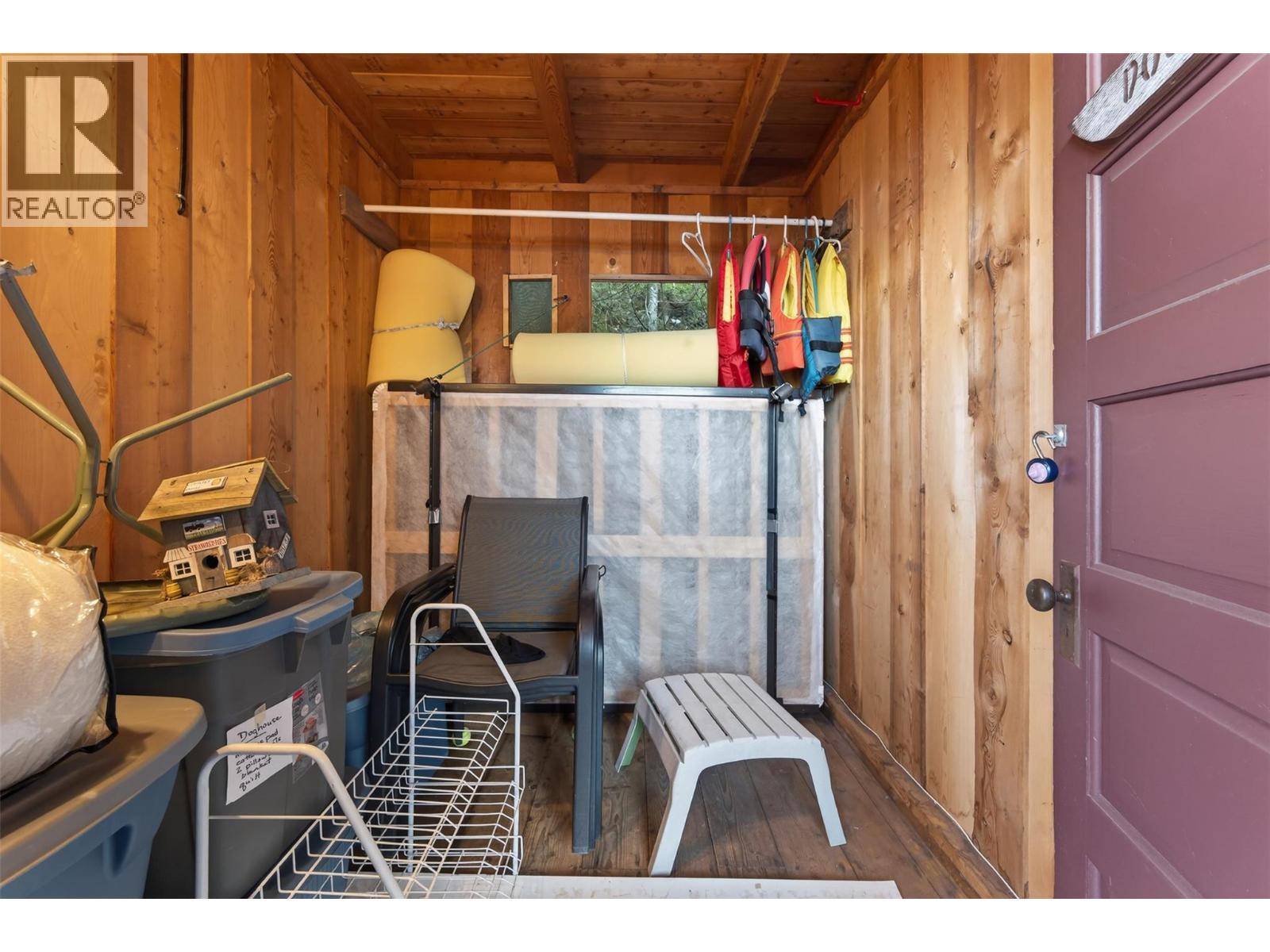 1294 Green Road Property Photo 17