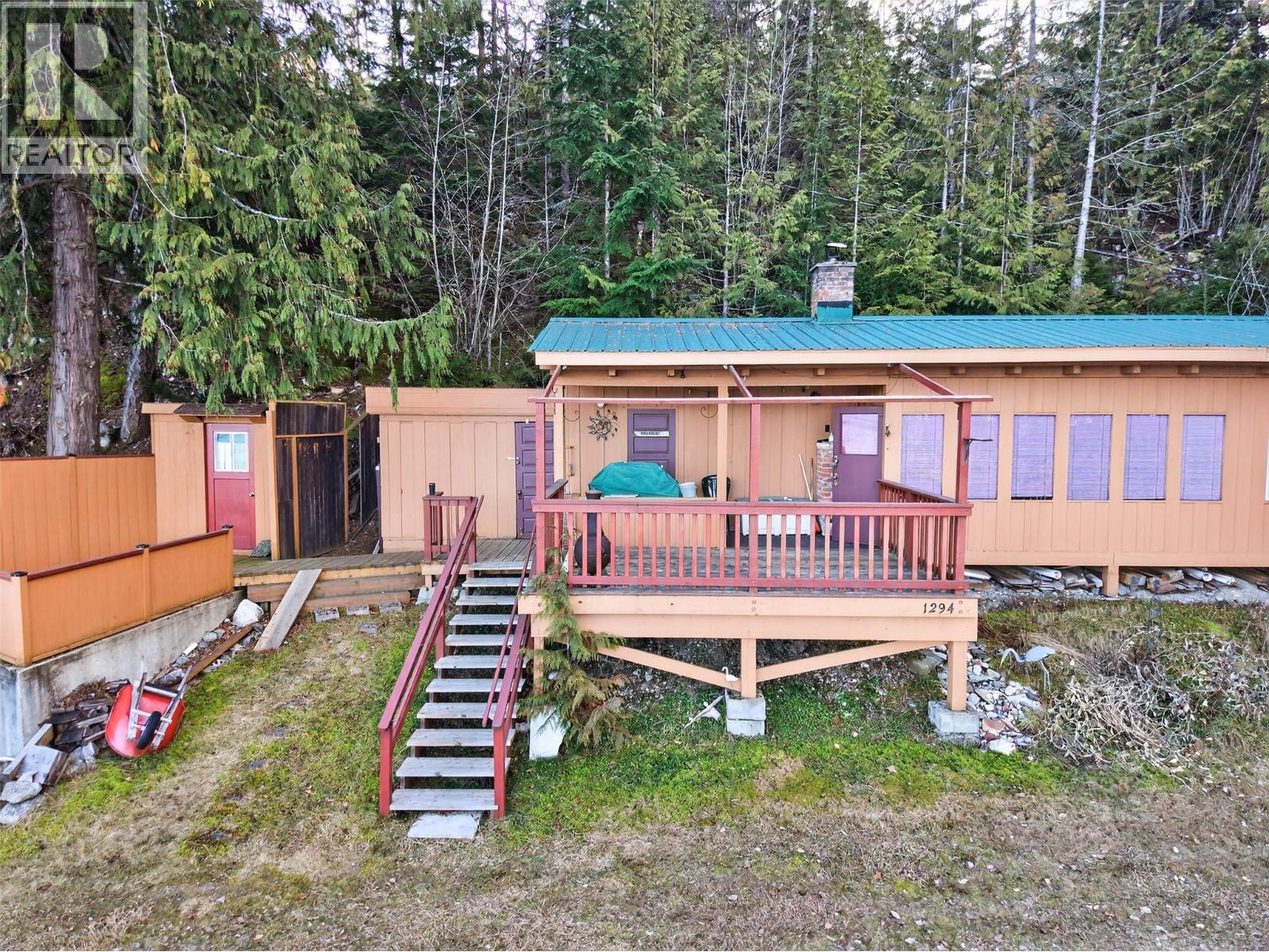 1294 Green Road Property Photo 32