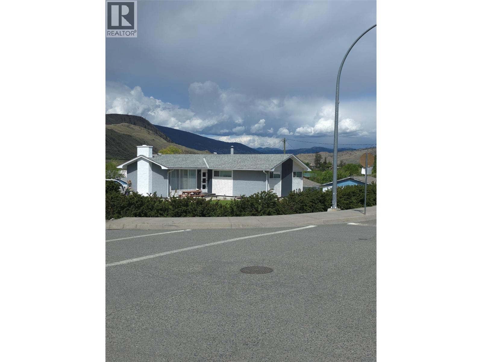 1408 Quartz Road Property Photo 6