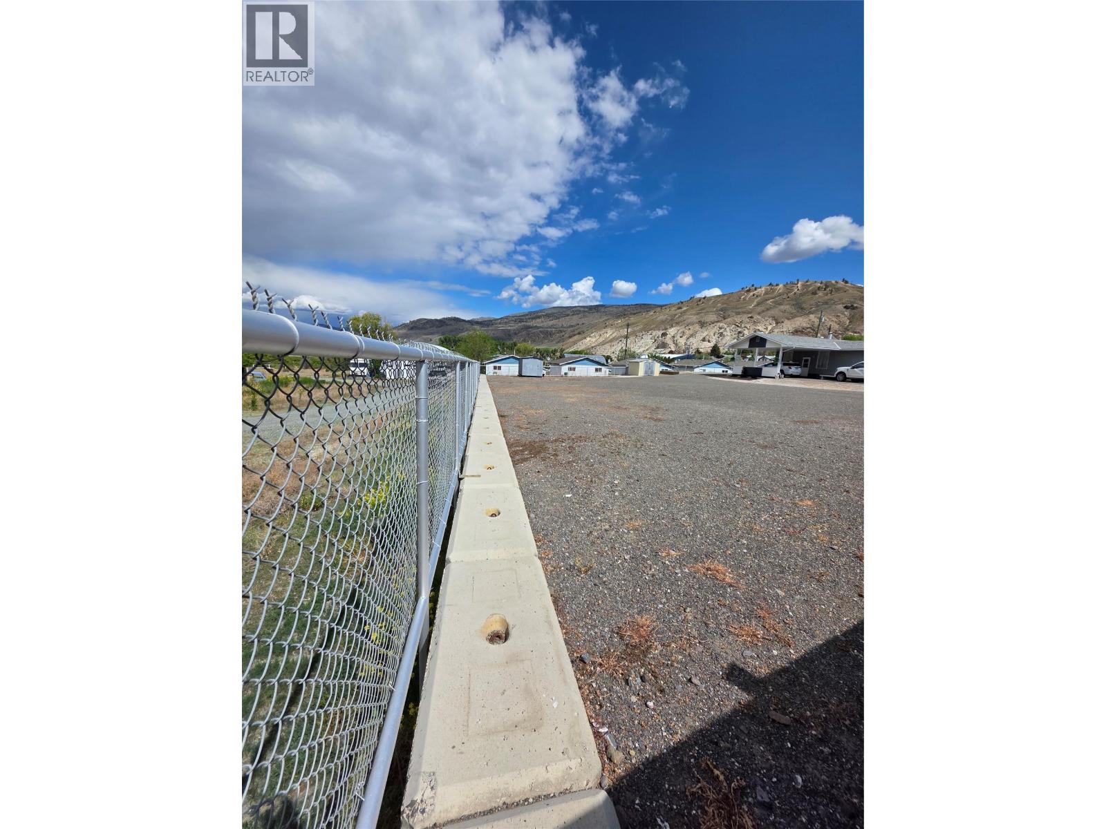 1408 Quartz Road Property Photo 10