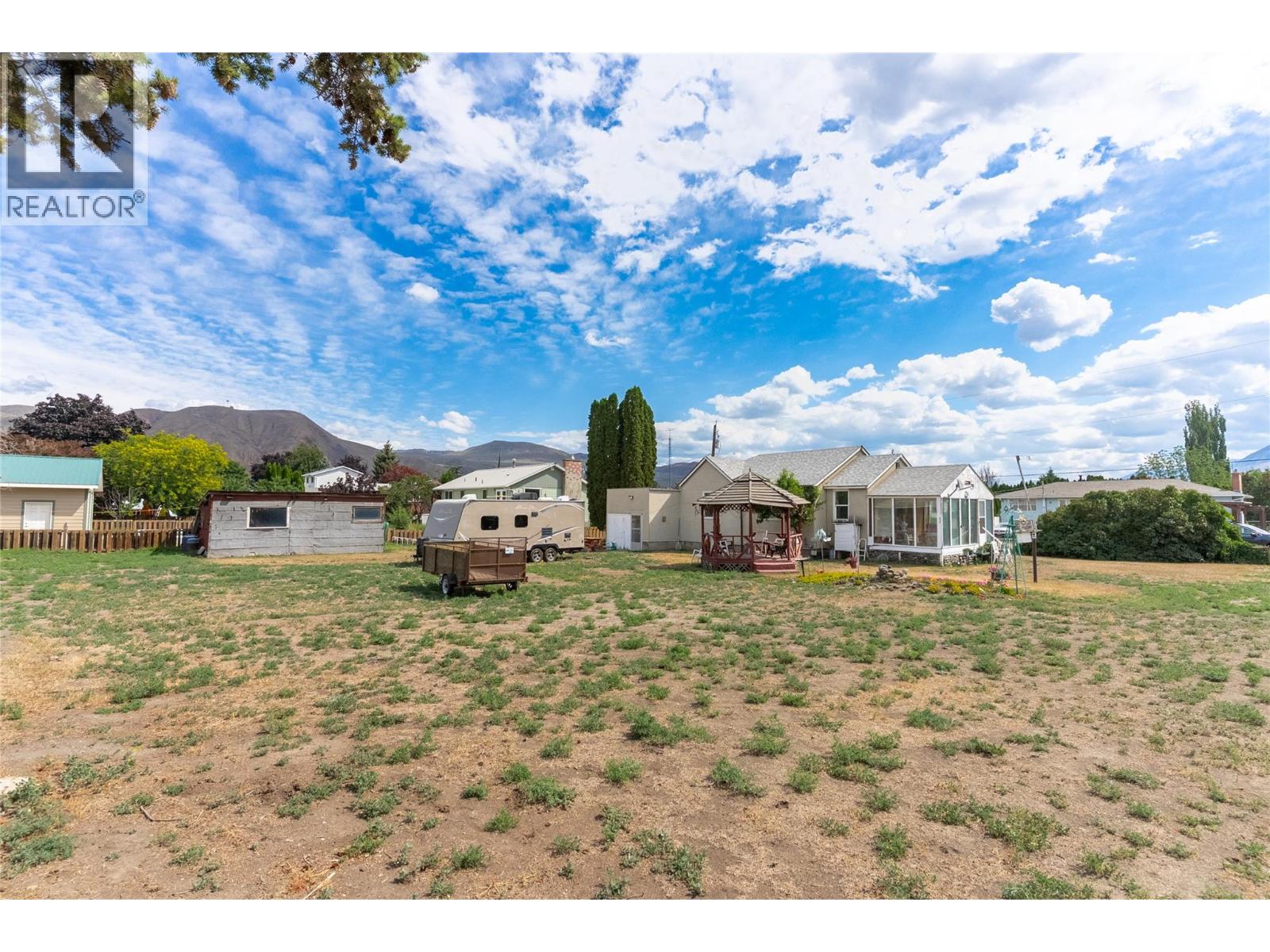 2288 Tranquille Road Property Photo 11