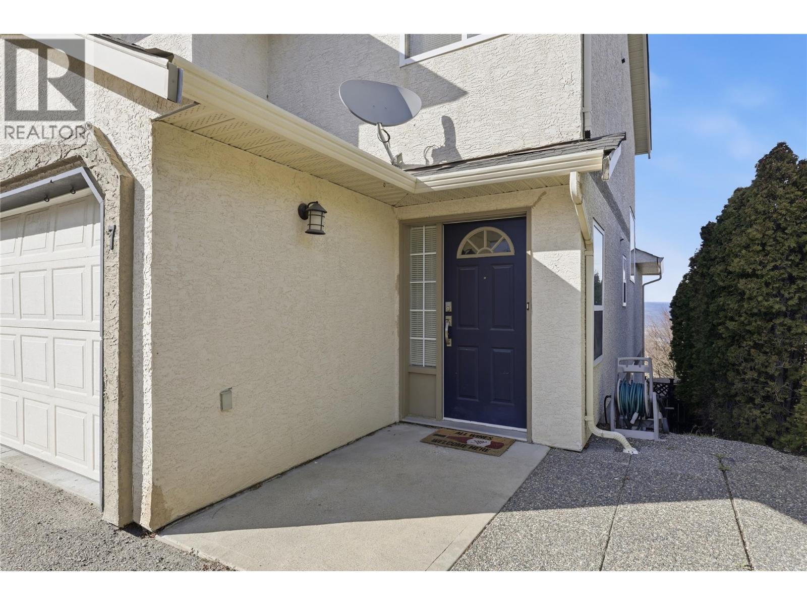 750 Dunrobin Drive Unit# 7 Property Photo 2