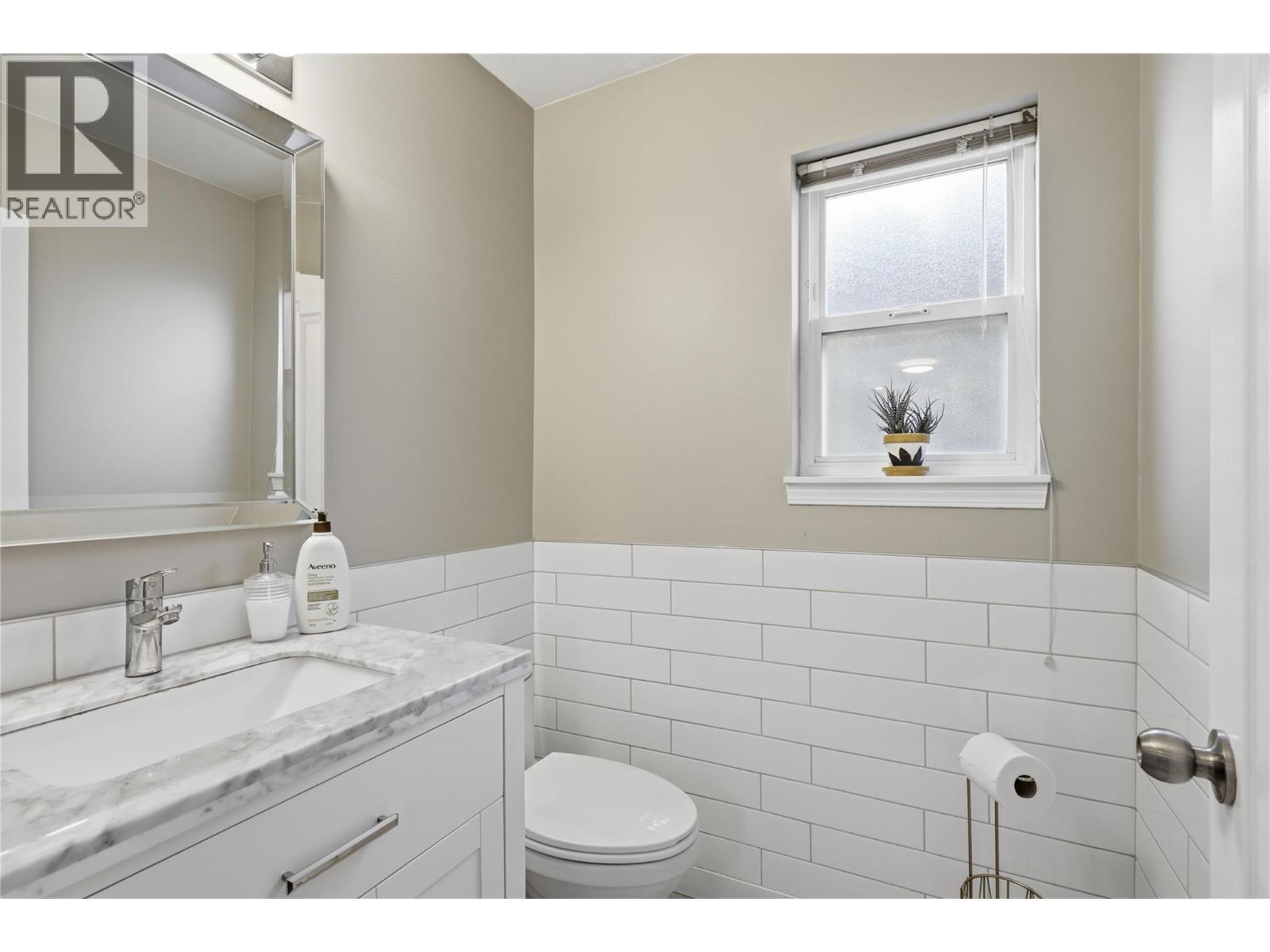 750 Dunrobin Drive Unit# 7 Property Photo 9