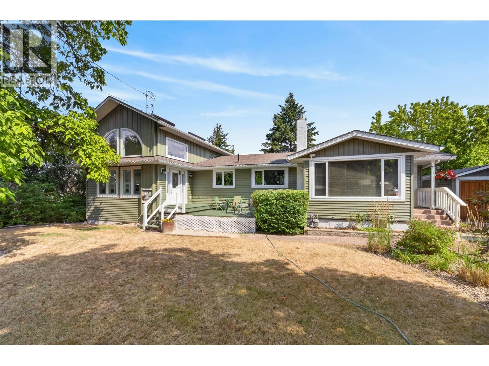 1803 37 Avenue
