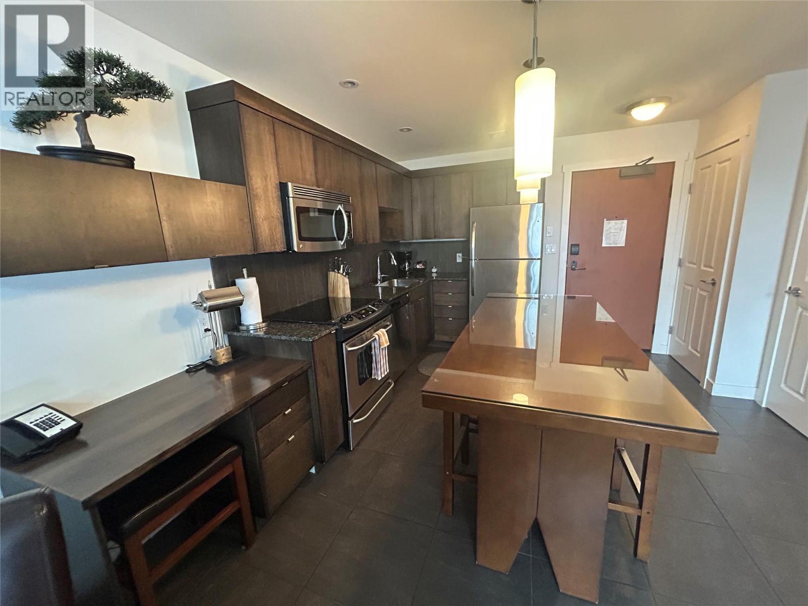 400 Stemwinder Drive Unit# 413 Property Photo 4