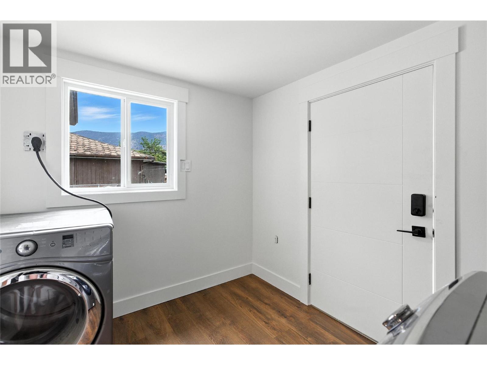 3771 Thompson View Street Property Photo 6