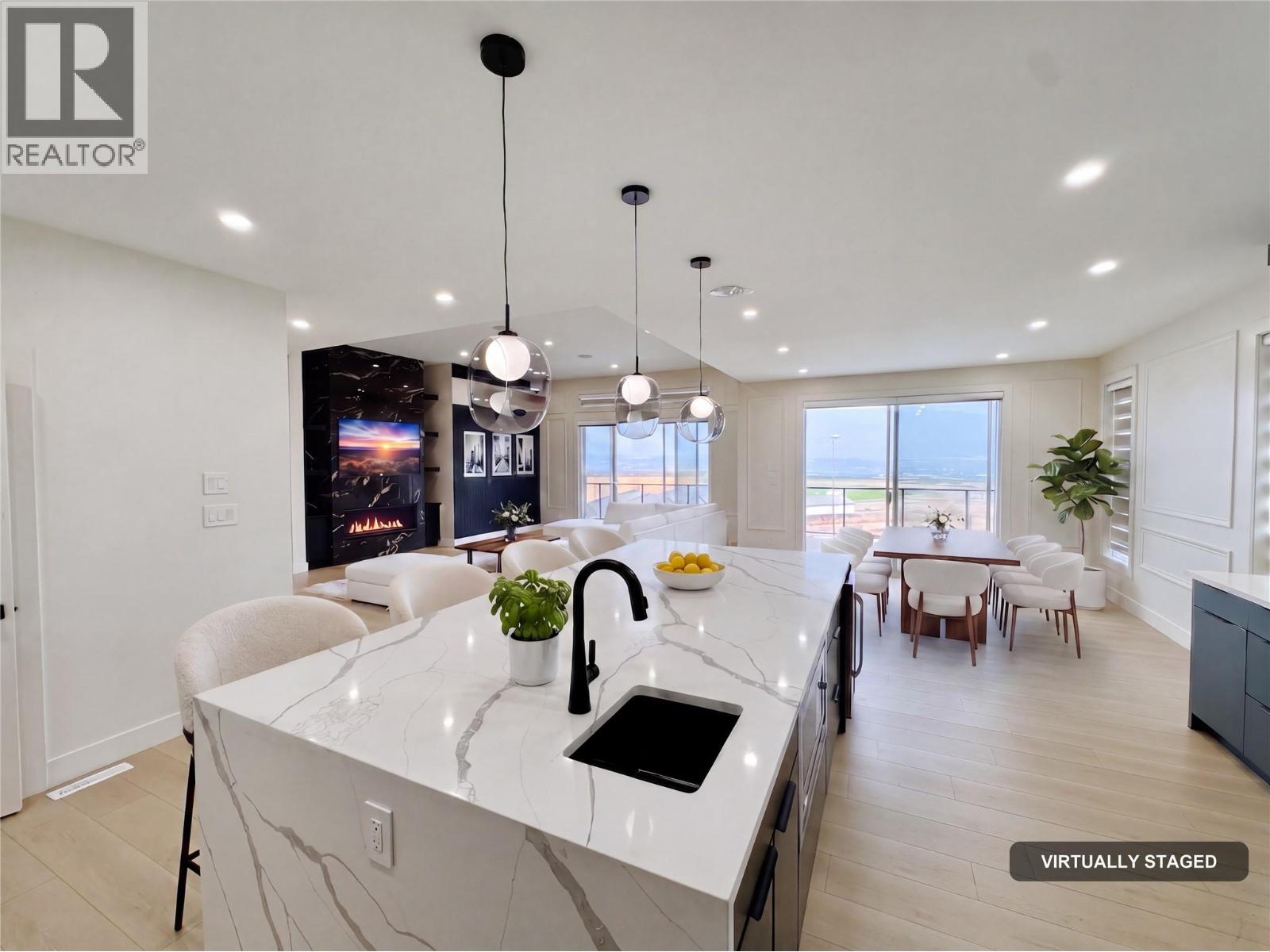 3806 Torrey Pines Drive Property Photo 10