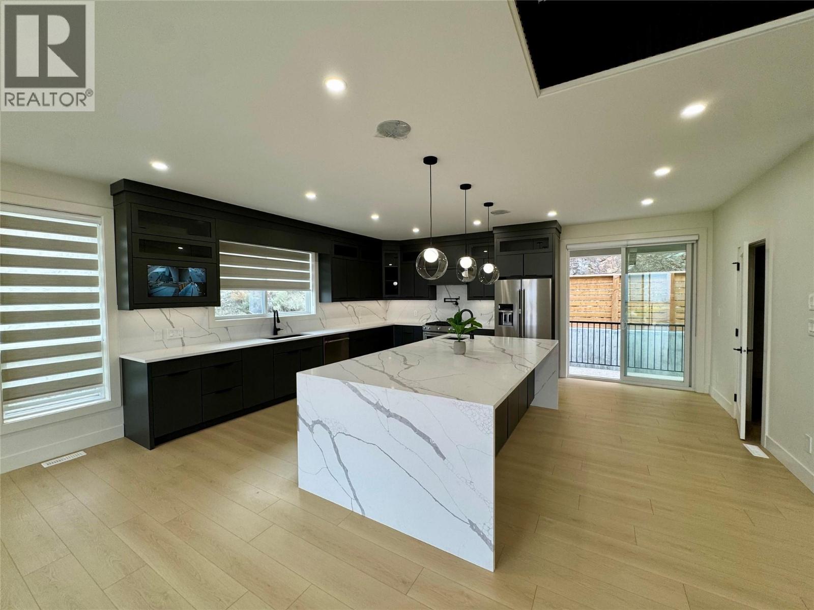 3806 Torrey Pines Drive Property Photo 13