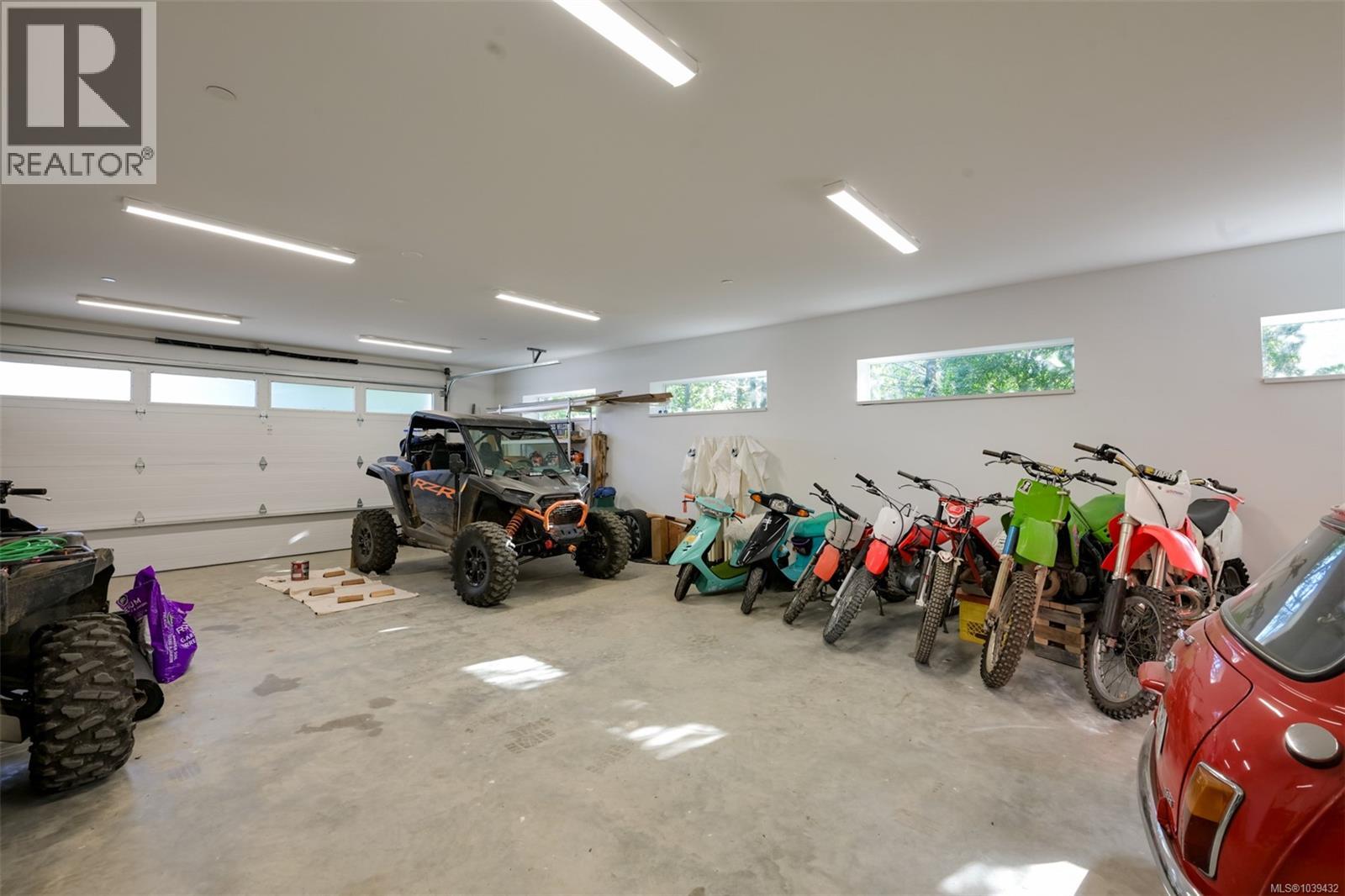 3979 Goldstream Heights Dr Property Photo 44