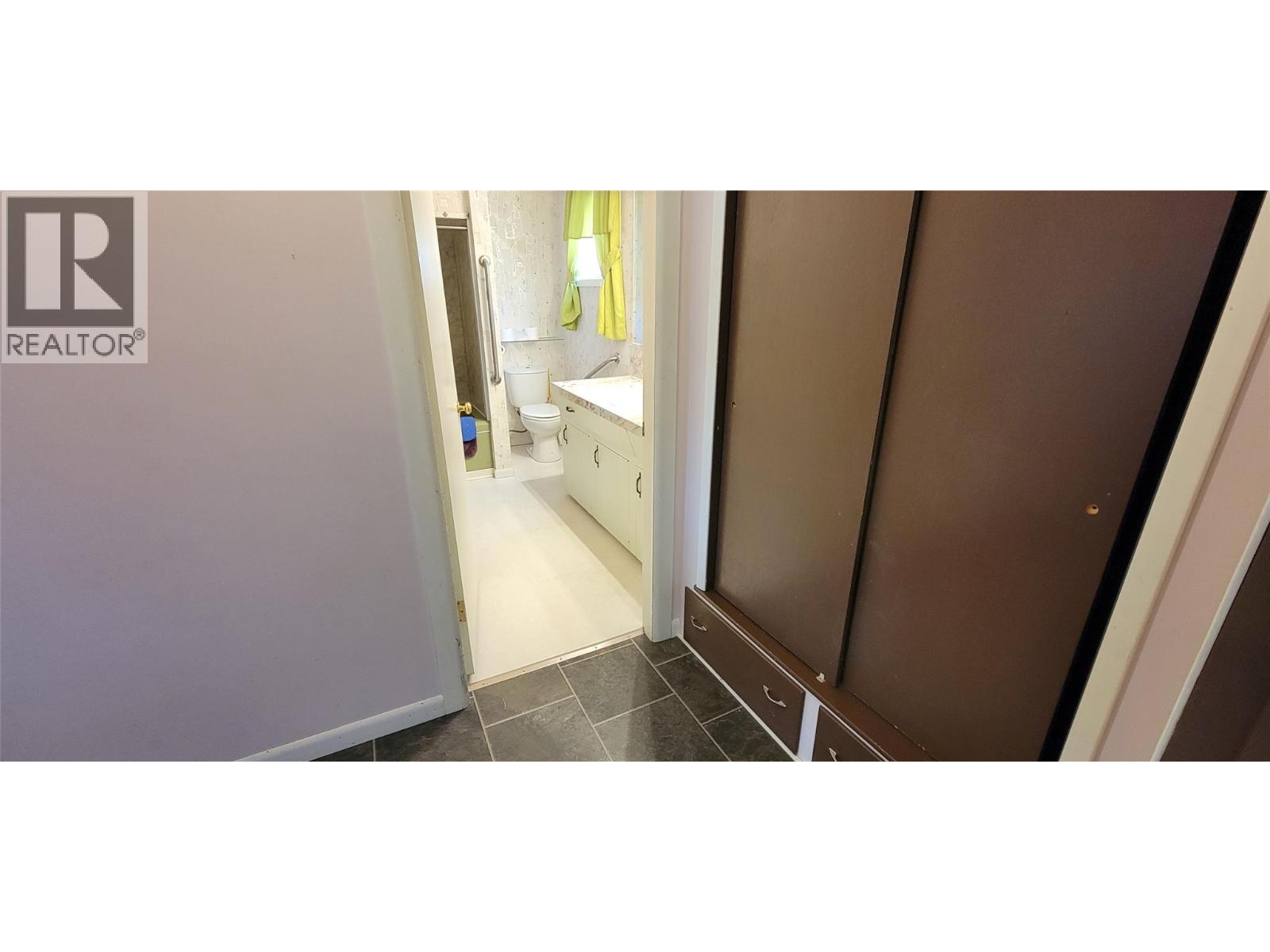 318 8th Avenue Property Photo 11
