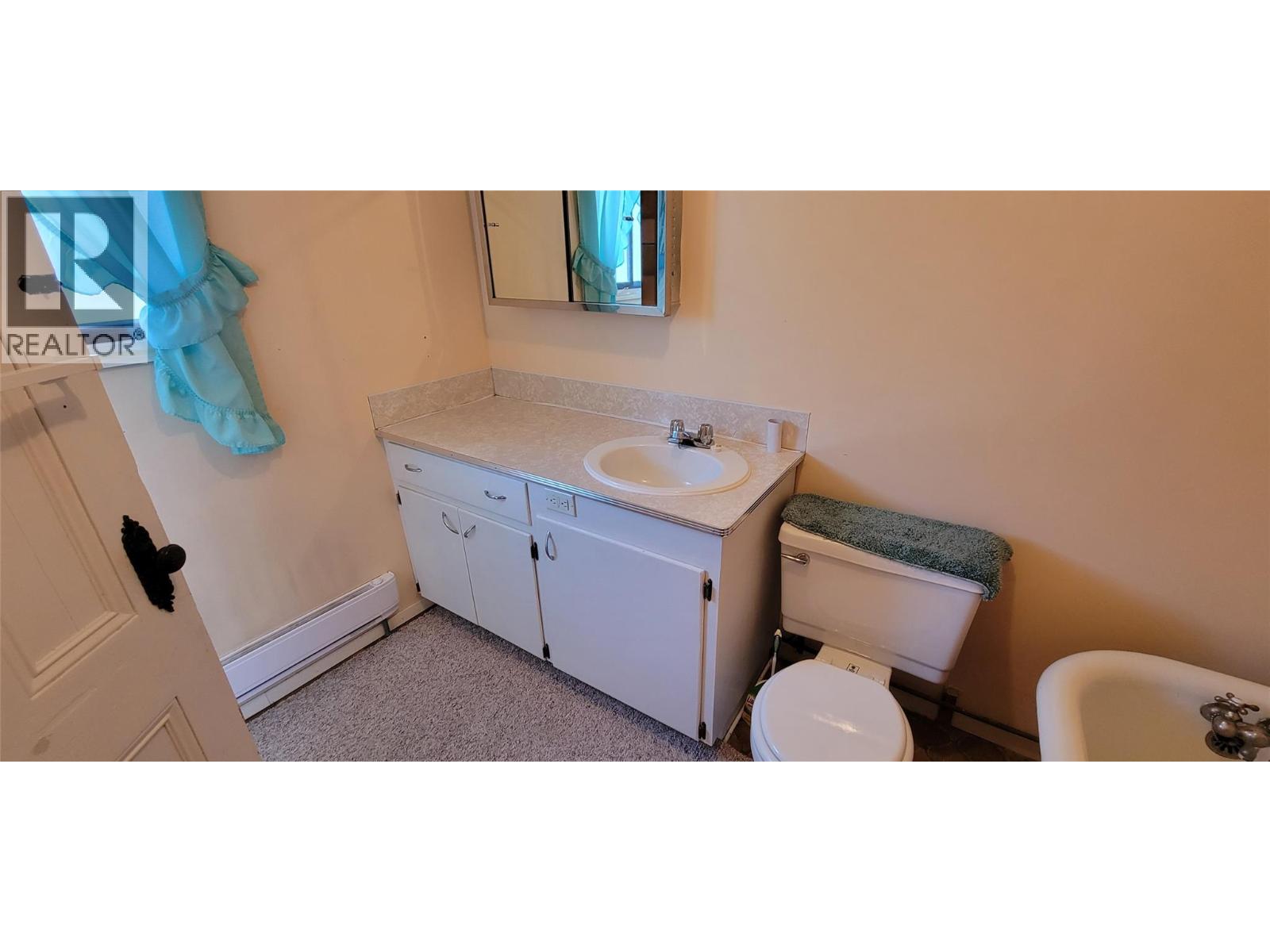 318 8th Avenue Property Photo 26