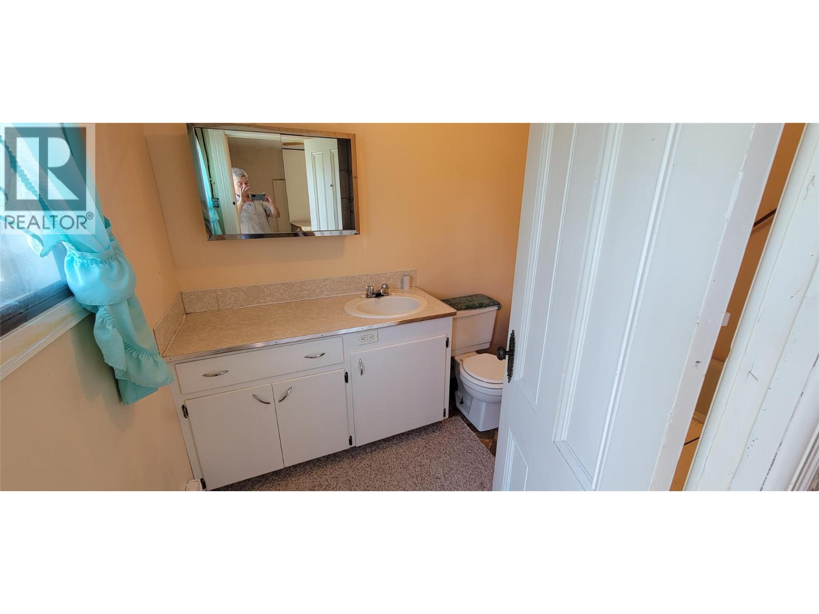 318 8th Avenue Property Photo 29