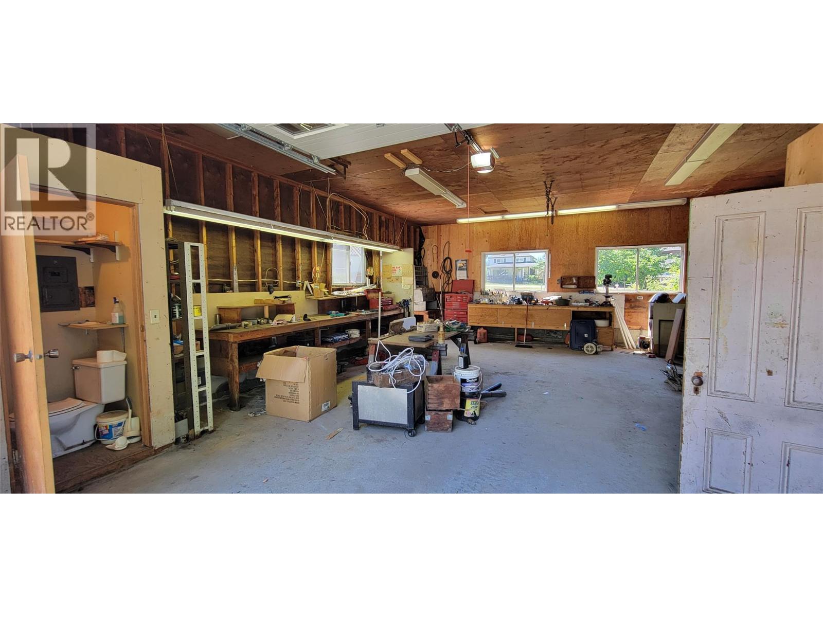 318 8th Avenue Property Photo 44