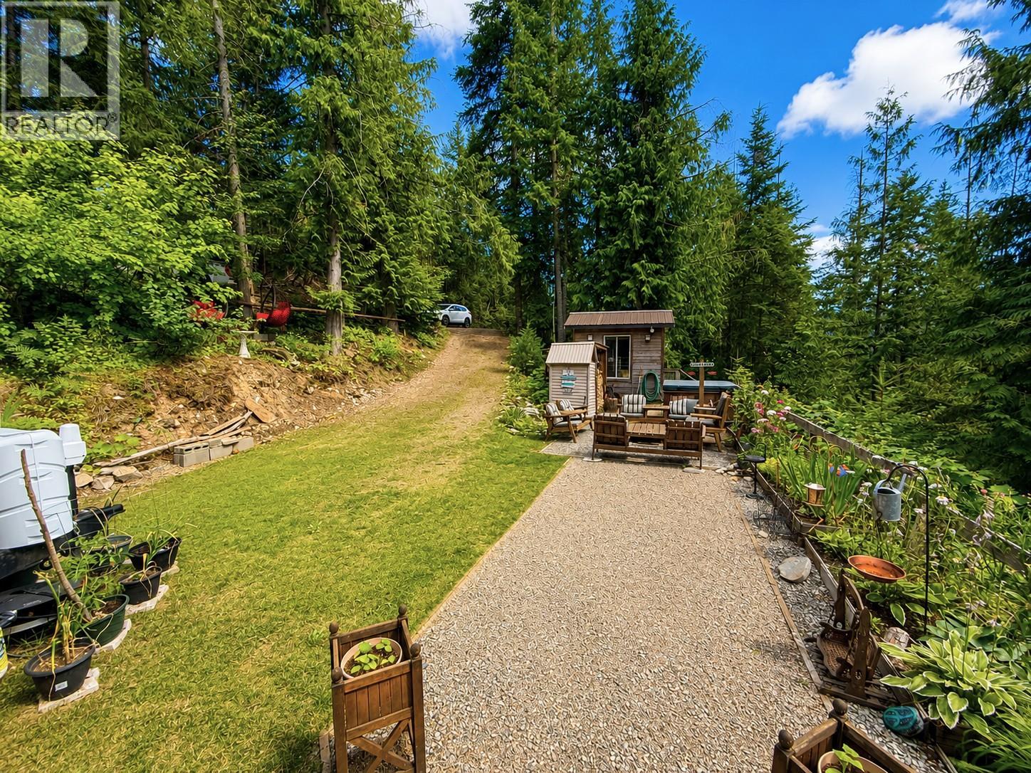 87 Dolly Varden Road Property Photo 4