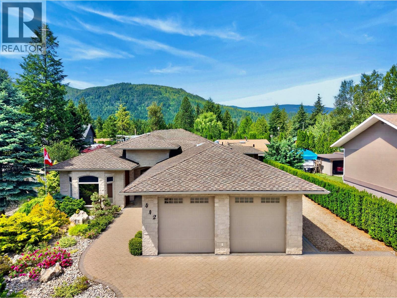 442 Cottonwood Avenue Property Photo