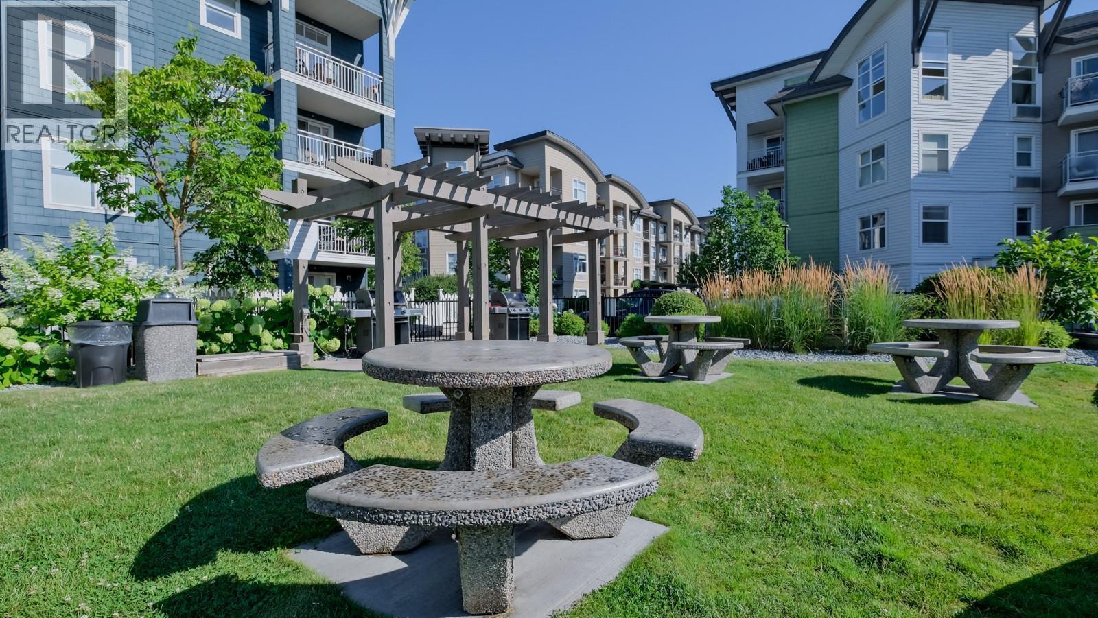 571 Yates Road Unit# 404 Property Photo 12