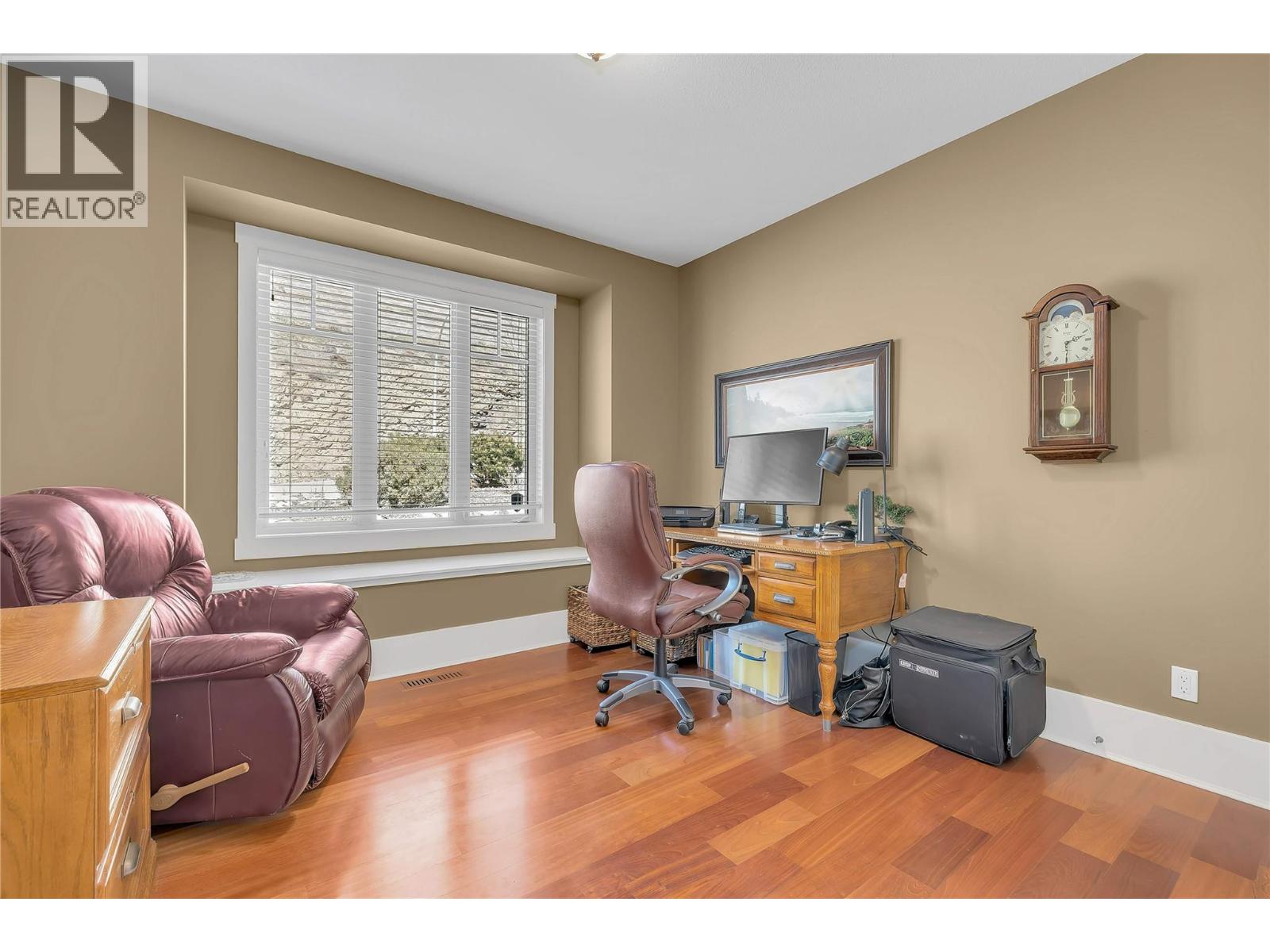 1487 Pinot Gris Drive Property Photo 20