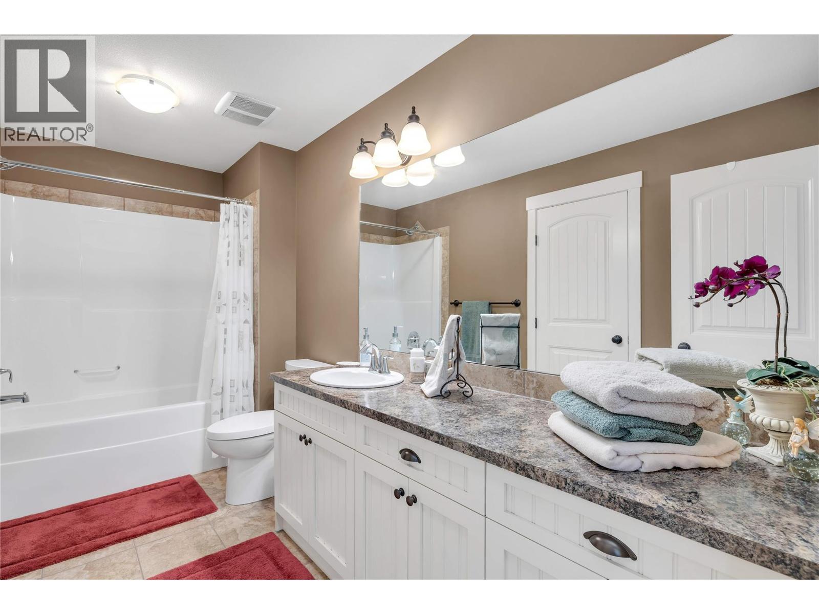 1487 Pinot Gris Drive Property Photo 40
