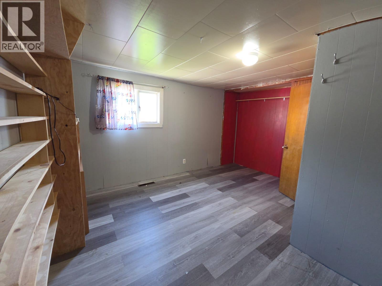 5208 47 Avenue Nw Property Photo 17