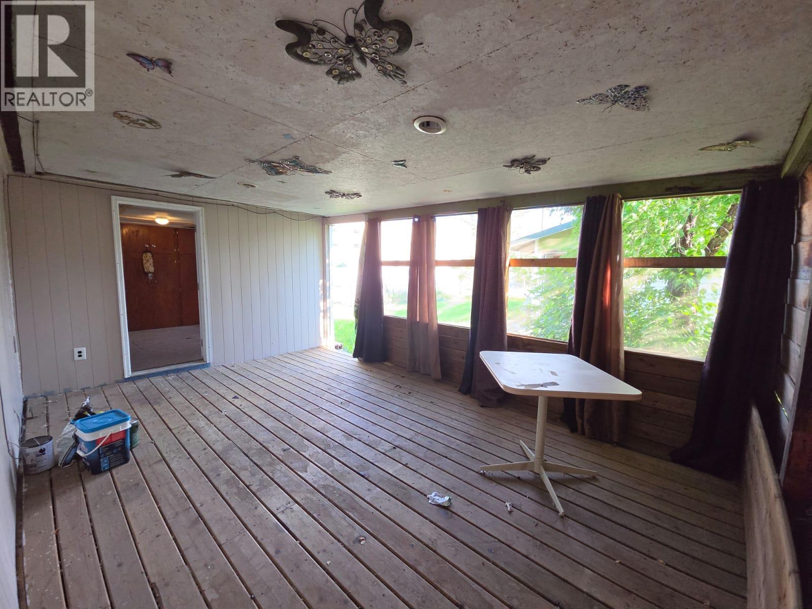 5208 47 Avenue Nw Property Photo 20