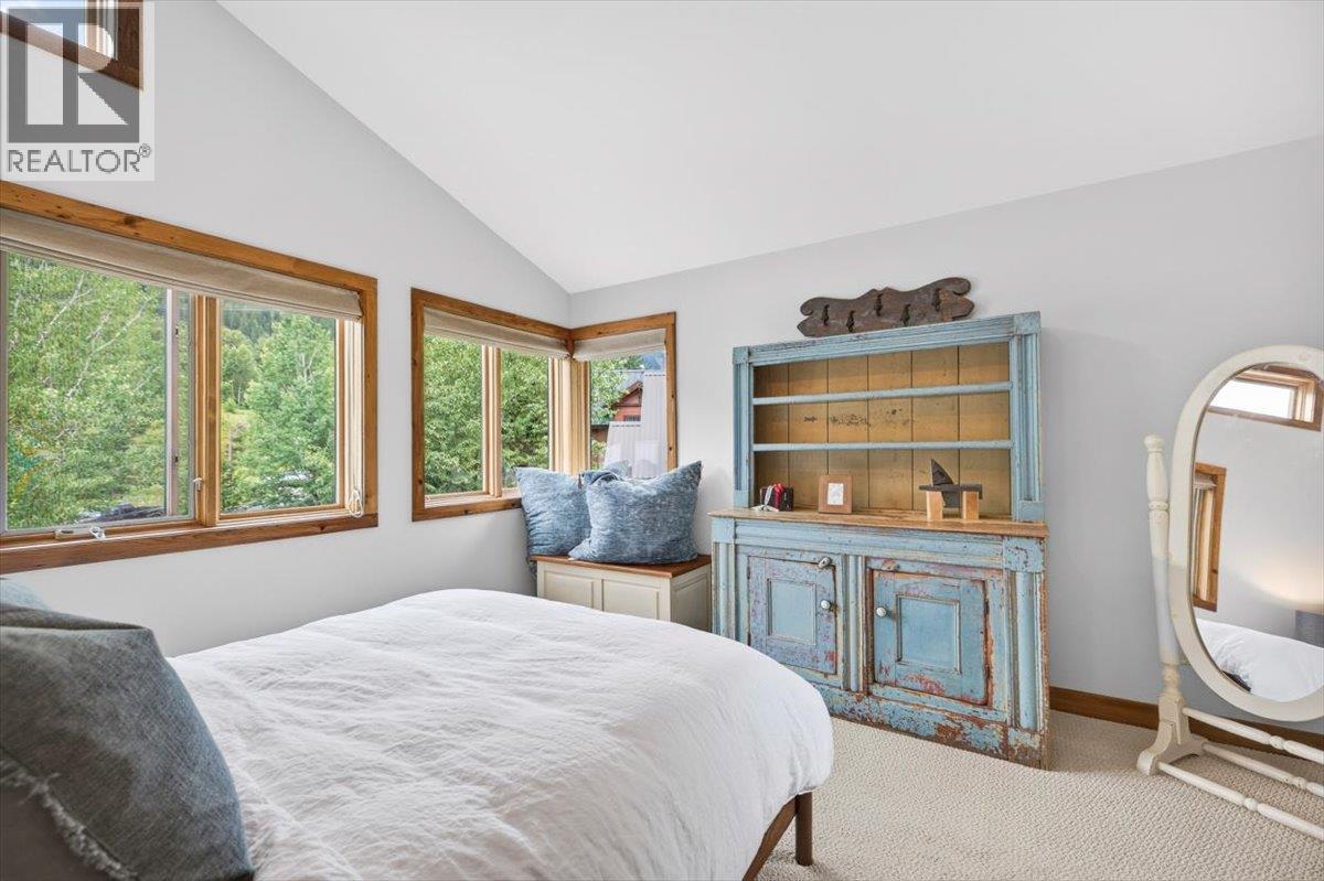 470 Canyon Trail Property Photo 43
