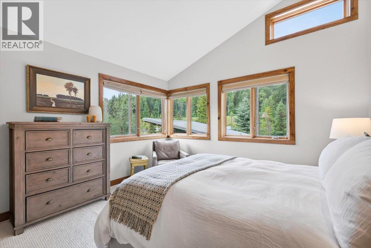 470 Canyon Trail Property Photo 44