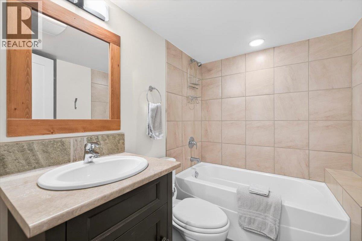 470 Canyon Trail Property Photo 68