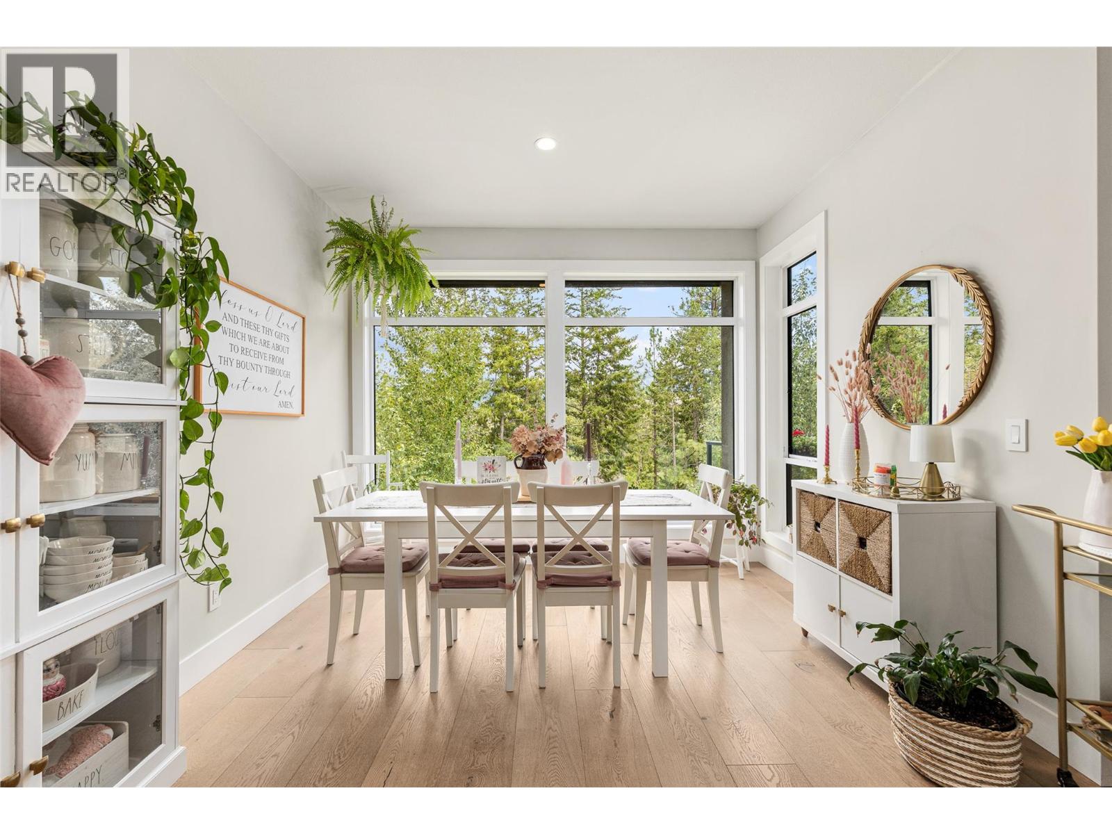 10293 Long Road Property Photo 8